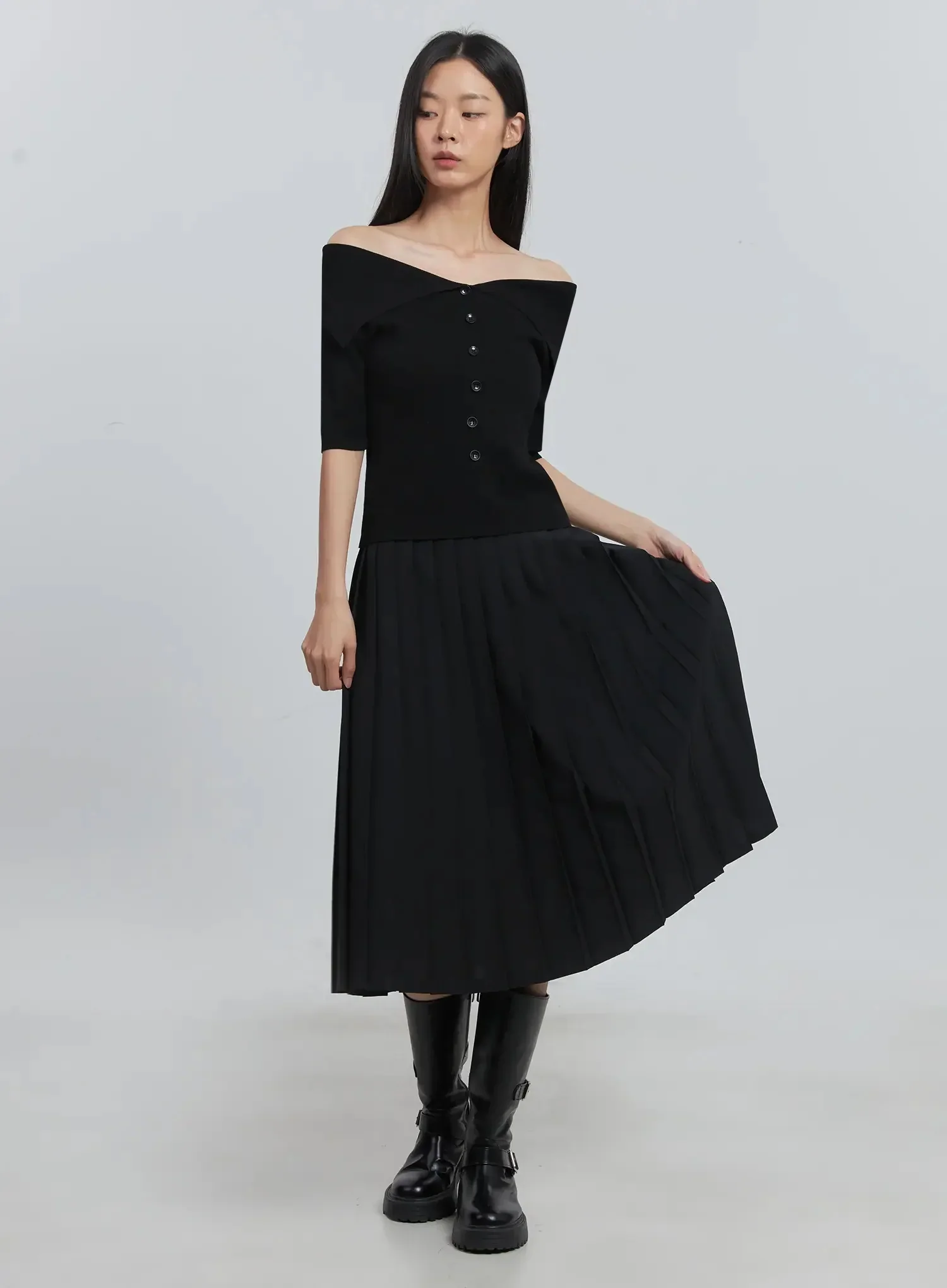 Off-Shoulder Buttoned Tee IU512 - Image 7
