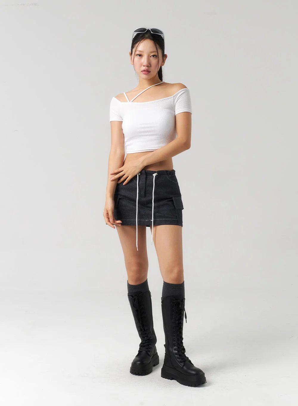 Off-Shoulder Cropped Tee CU326 - Image 10