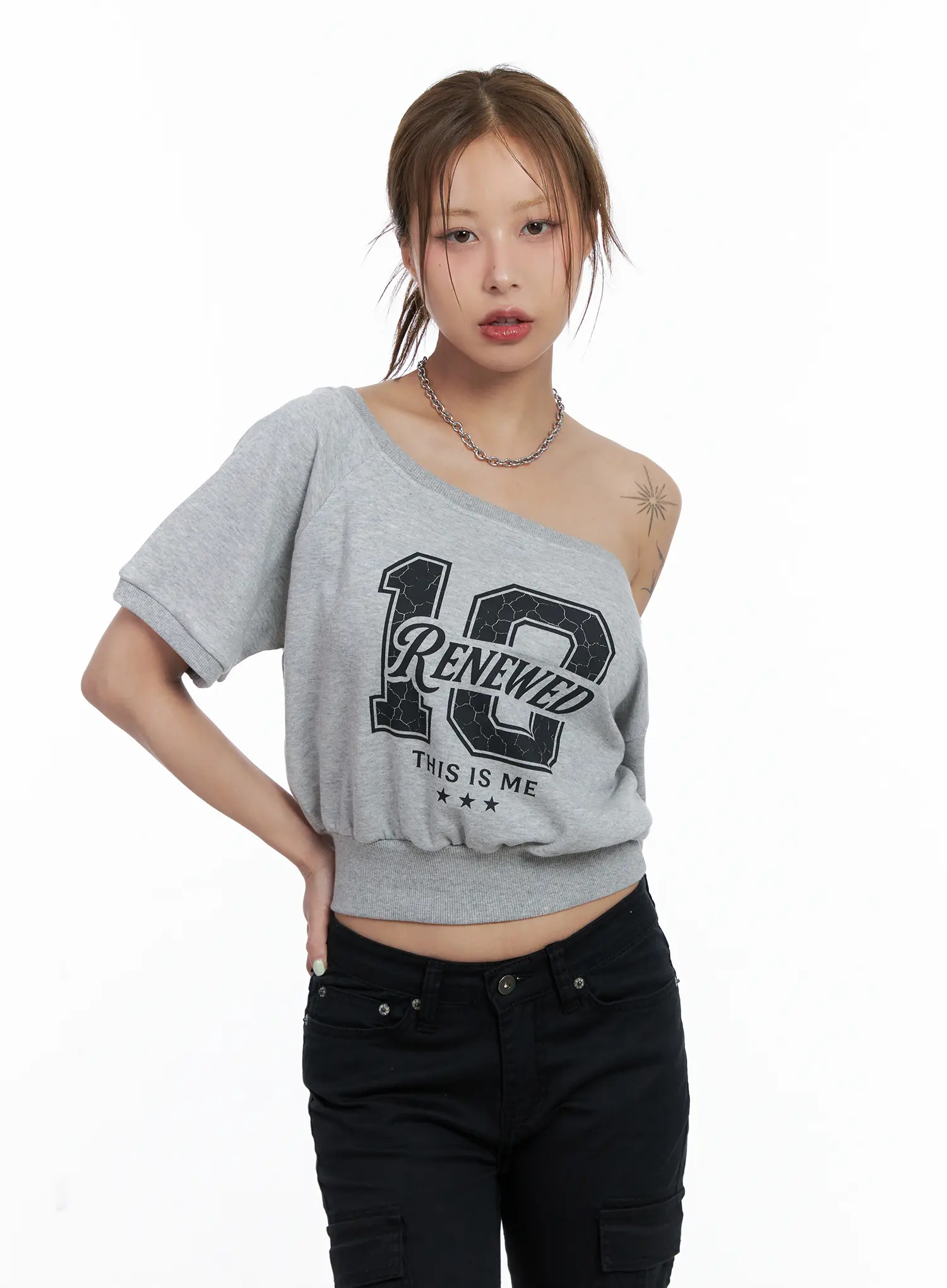 Off-Shoulder Graphic Cropped Tee CL511 - Image 11