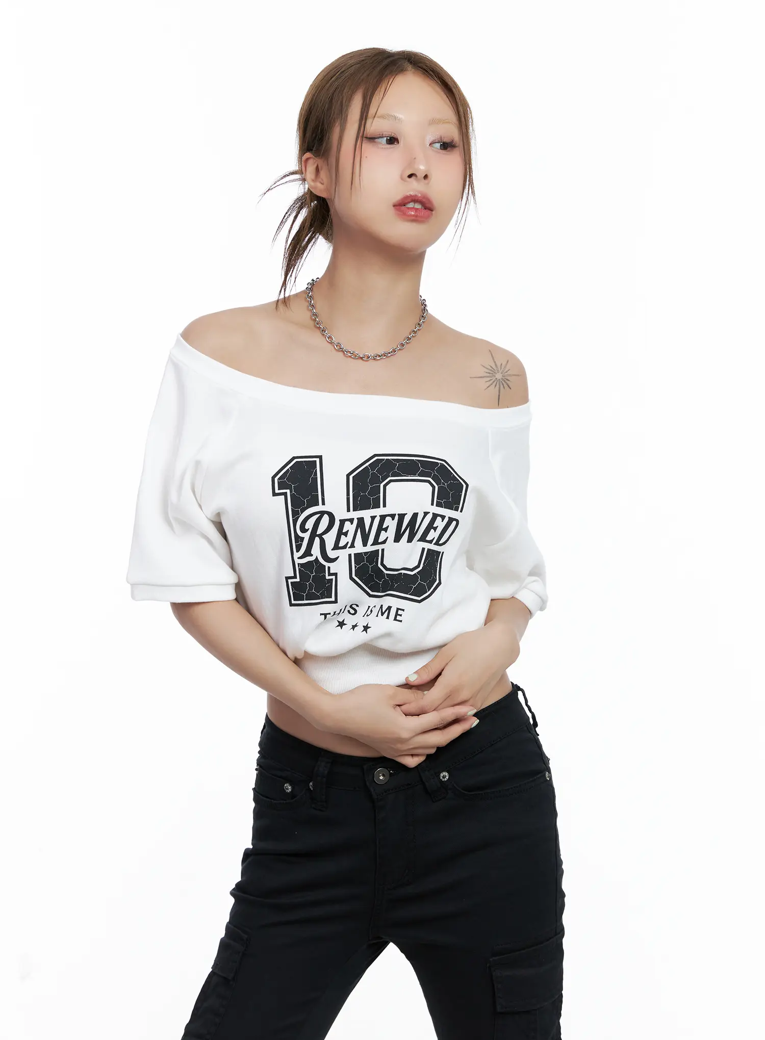 Off-Shoulder Graphic Cropped Tee CL511 - Image 20