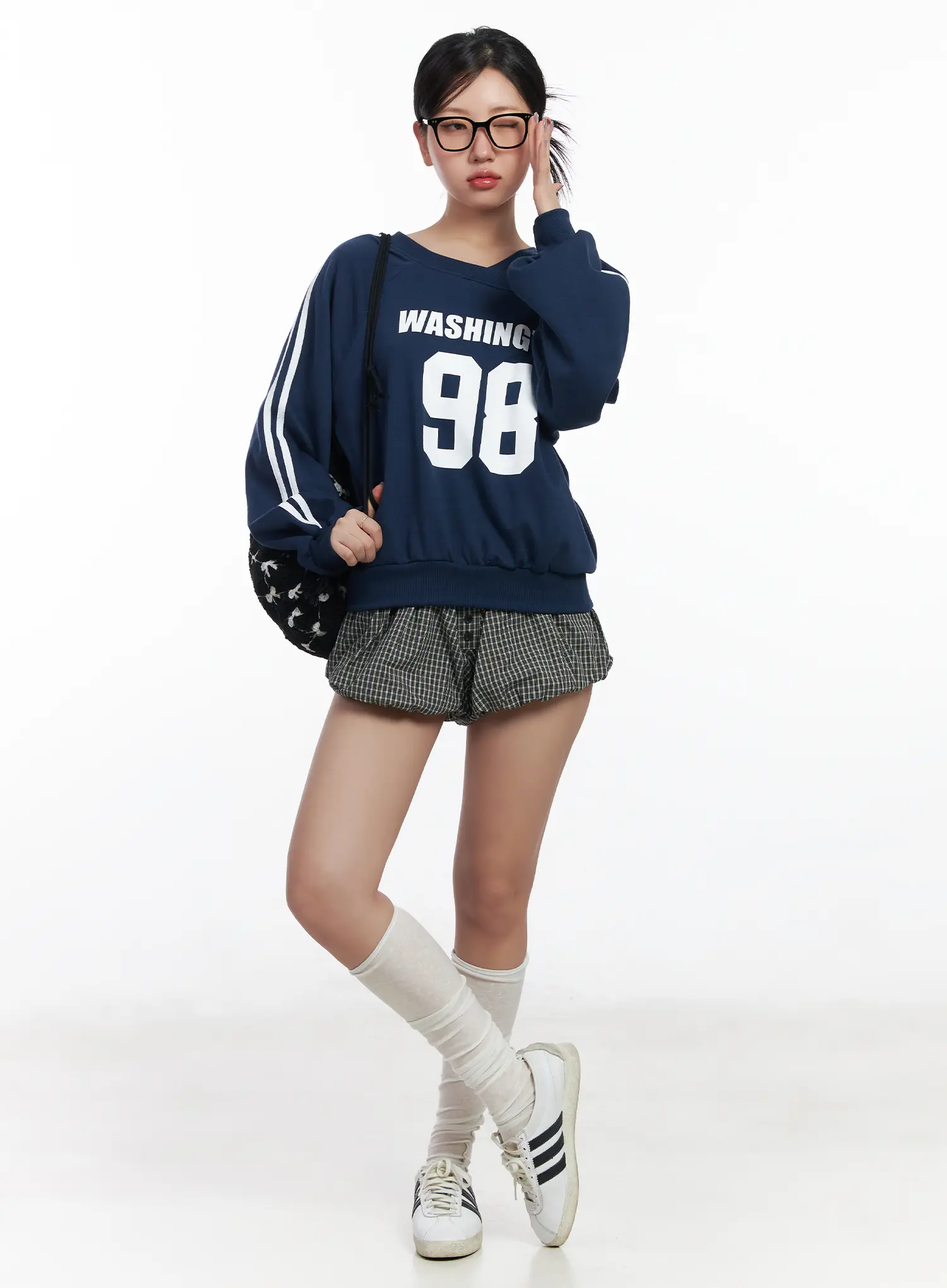 Off-Shoulder Graphic Sweatshirt CF503 - Image 6