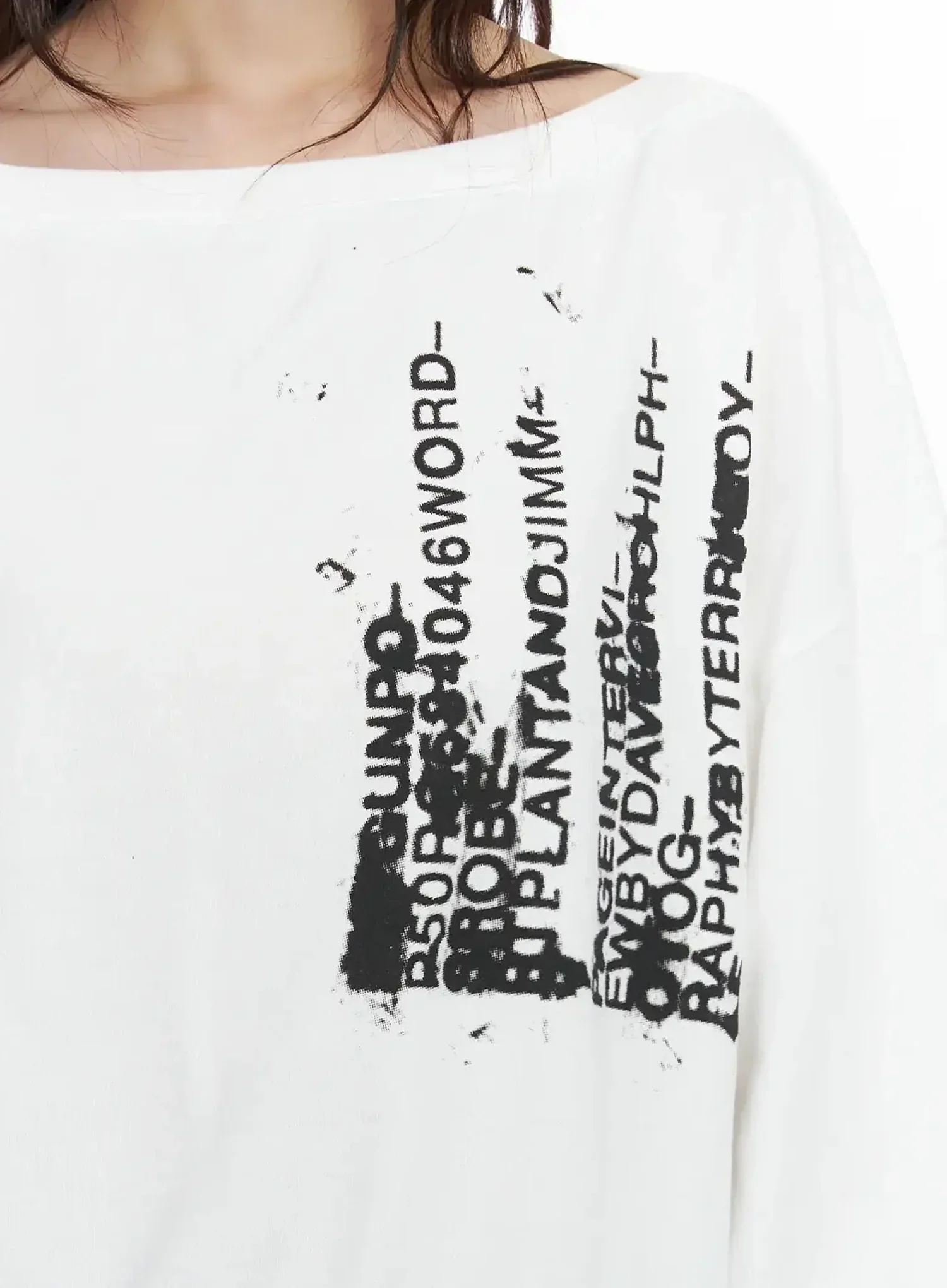 Off-Shoulder Graphic Sweatshirt F516 - Image 4
