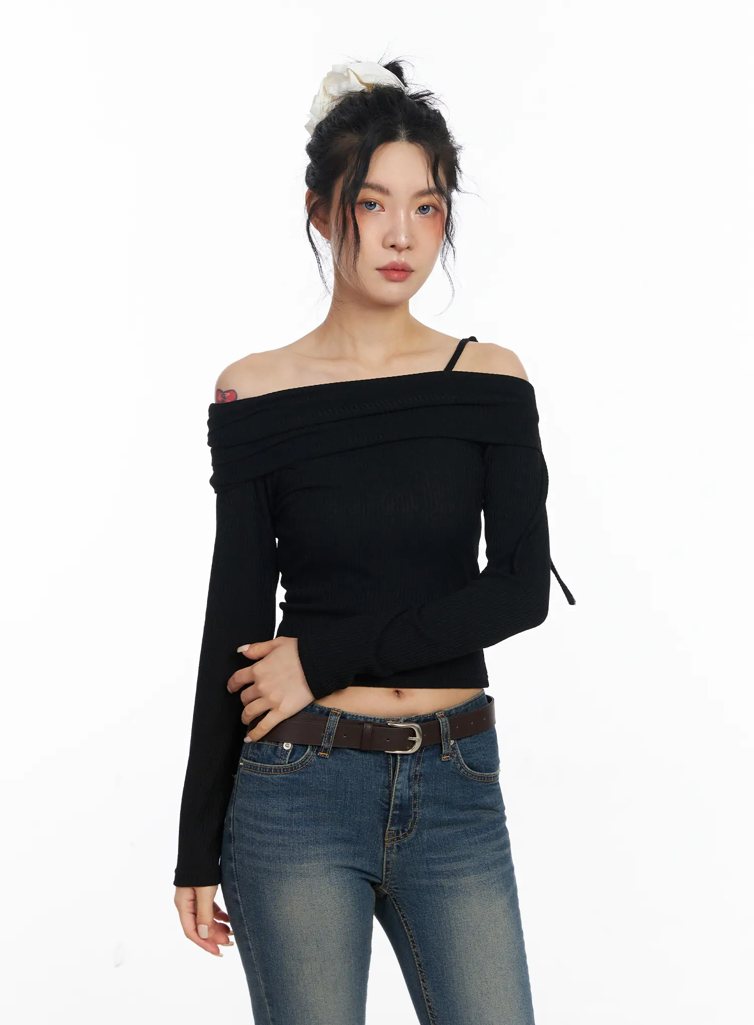 Off-Shoulder Ribbon Crop Top CJ523 - Image 2