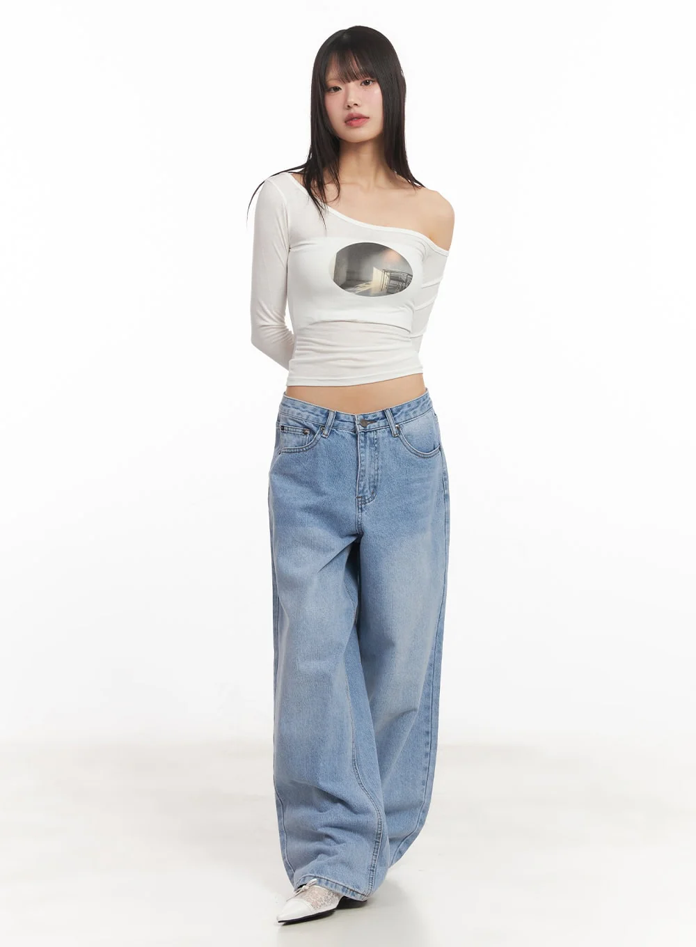 One-Shoulder Graphic Cropped Long Sleeve Top CA523 - Image 2