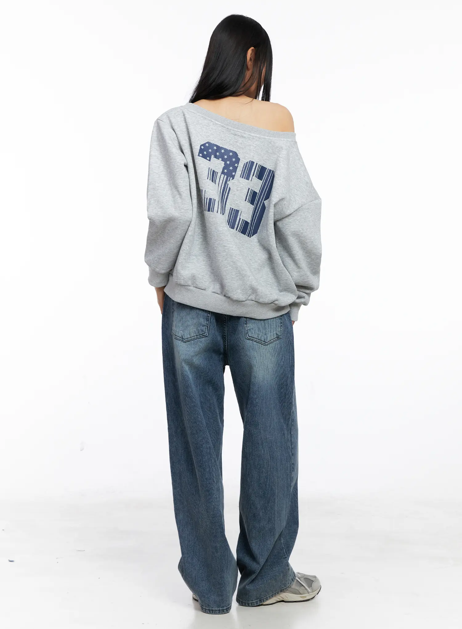 One-Shoulder Graphic Lettering Sweatshirt CS509 - Image 4