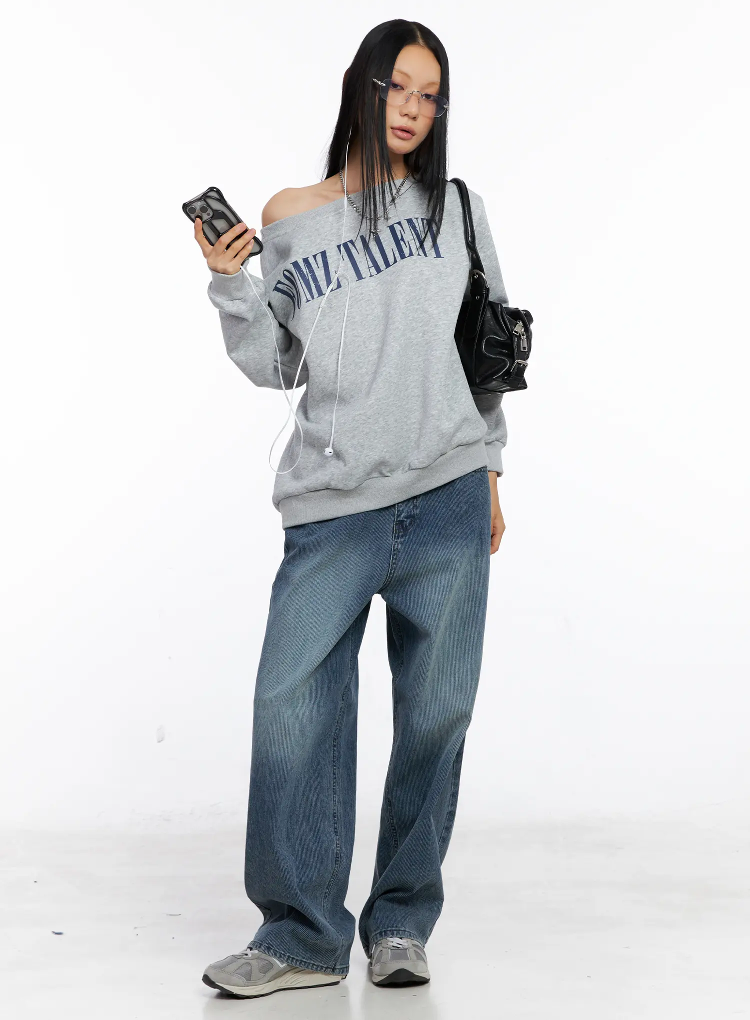 One-Shoulder Graphic Lettering Sweatshirt CS509 - Image 7