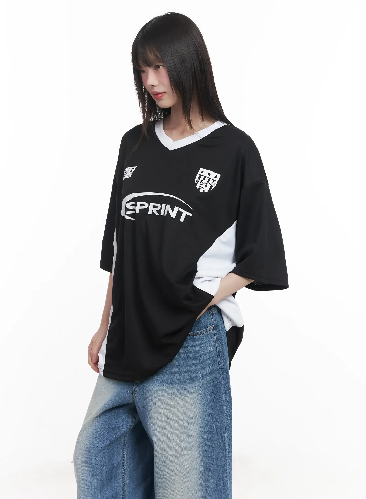 Oversized Graphic V-Neck Jersey CU518 - Image 2