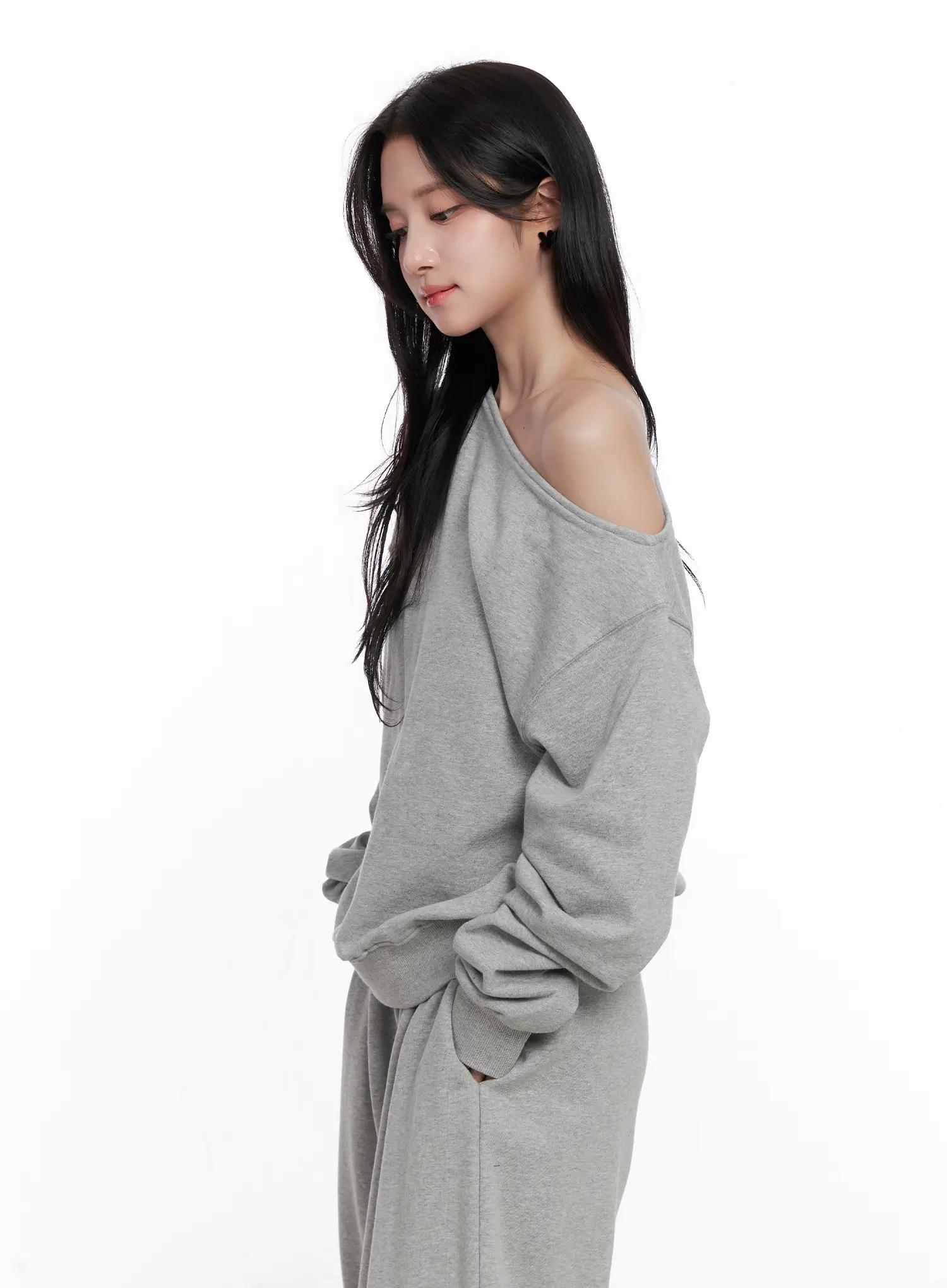 Oversized Off-Shoulder Sweatshirt CO523 - Image 6