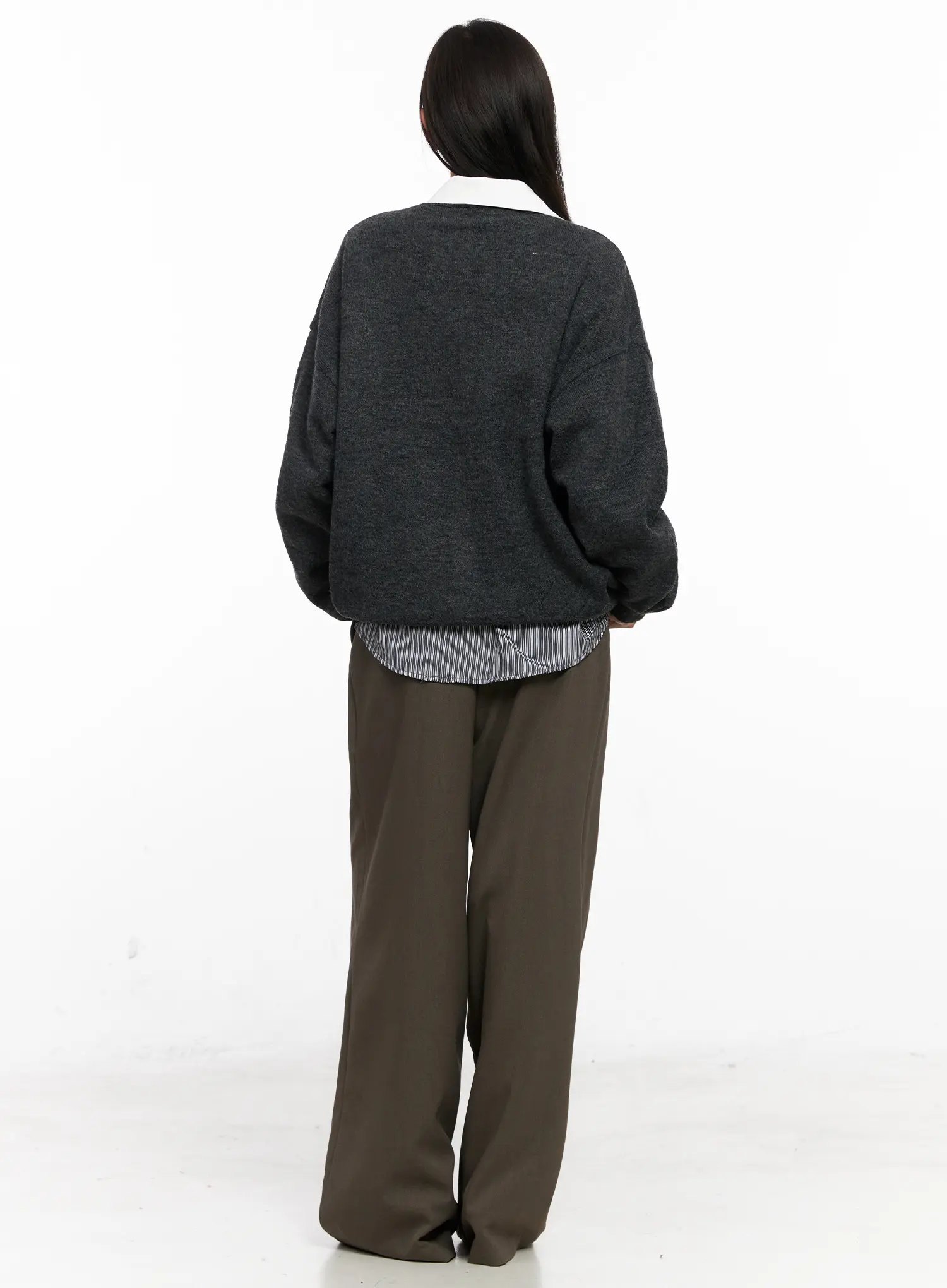 Oversized V-Neck Cardigan CN504 - Image 9