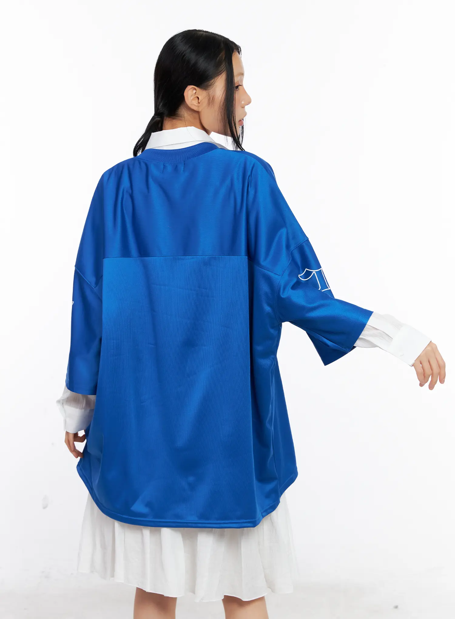 Oversized V-Neck Graphic Tee CL529 - Image 9