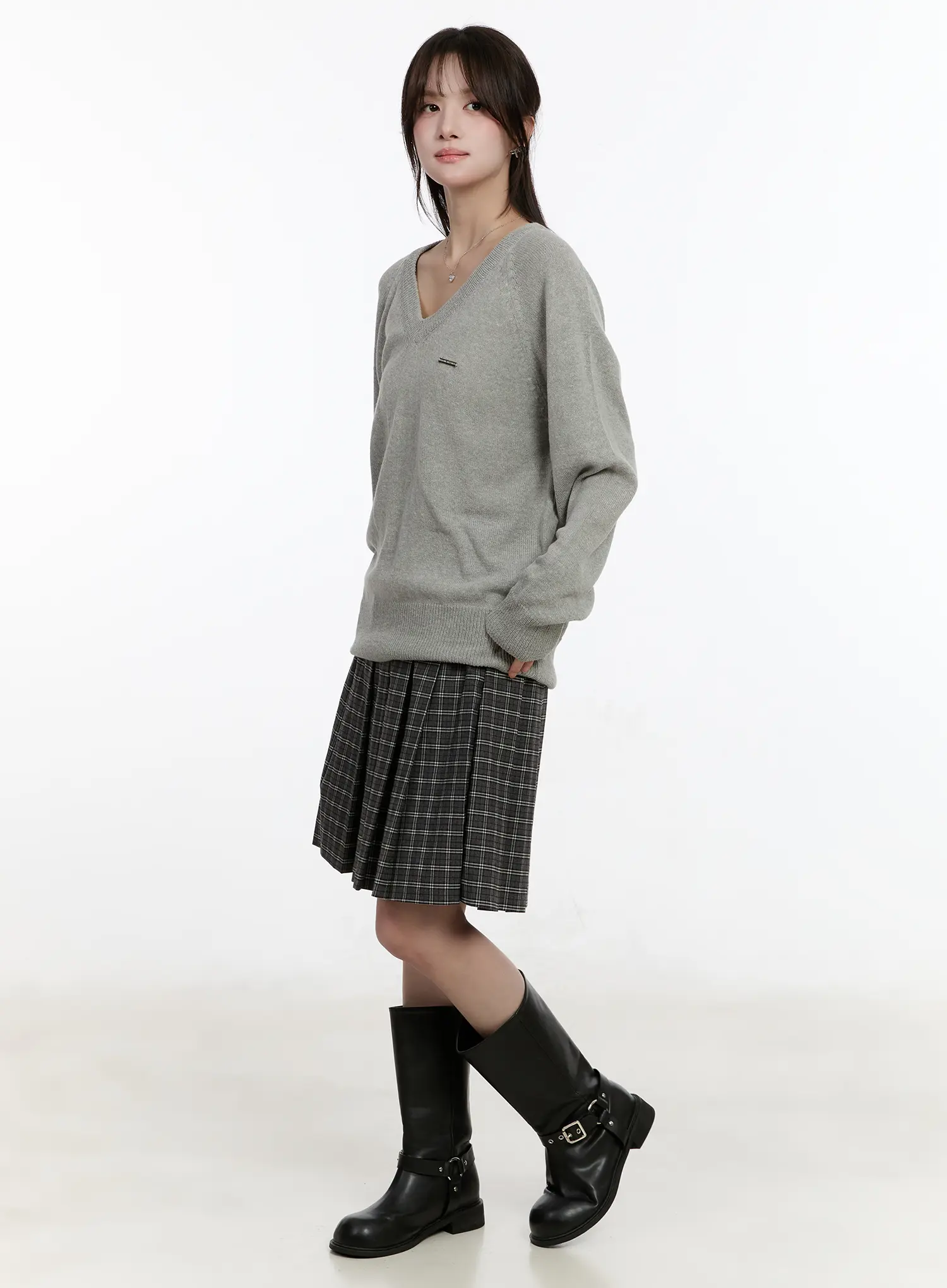 Oversized V-Neck Knit Sweater CM510 - Image 10