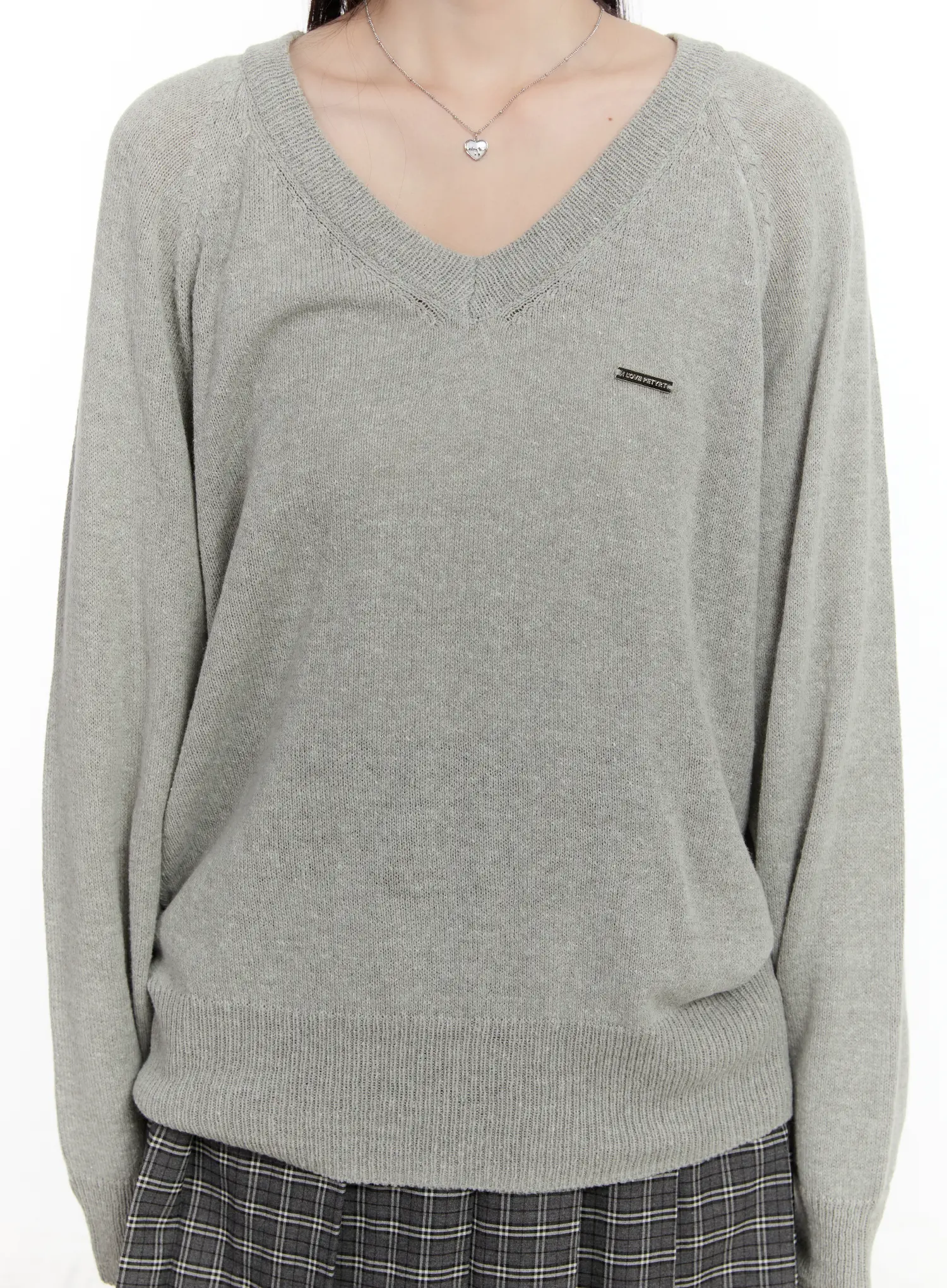 Oversized V-Neck Knit Sweater CM510 - Image 5