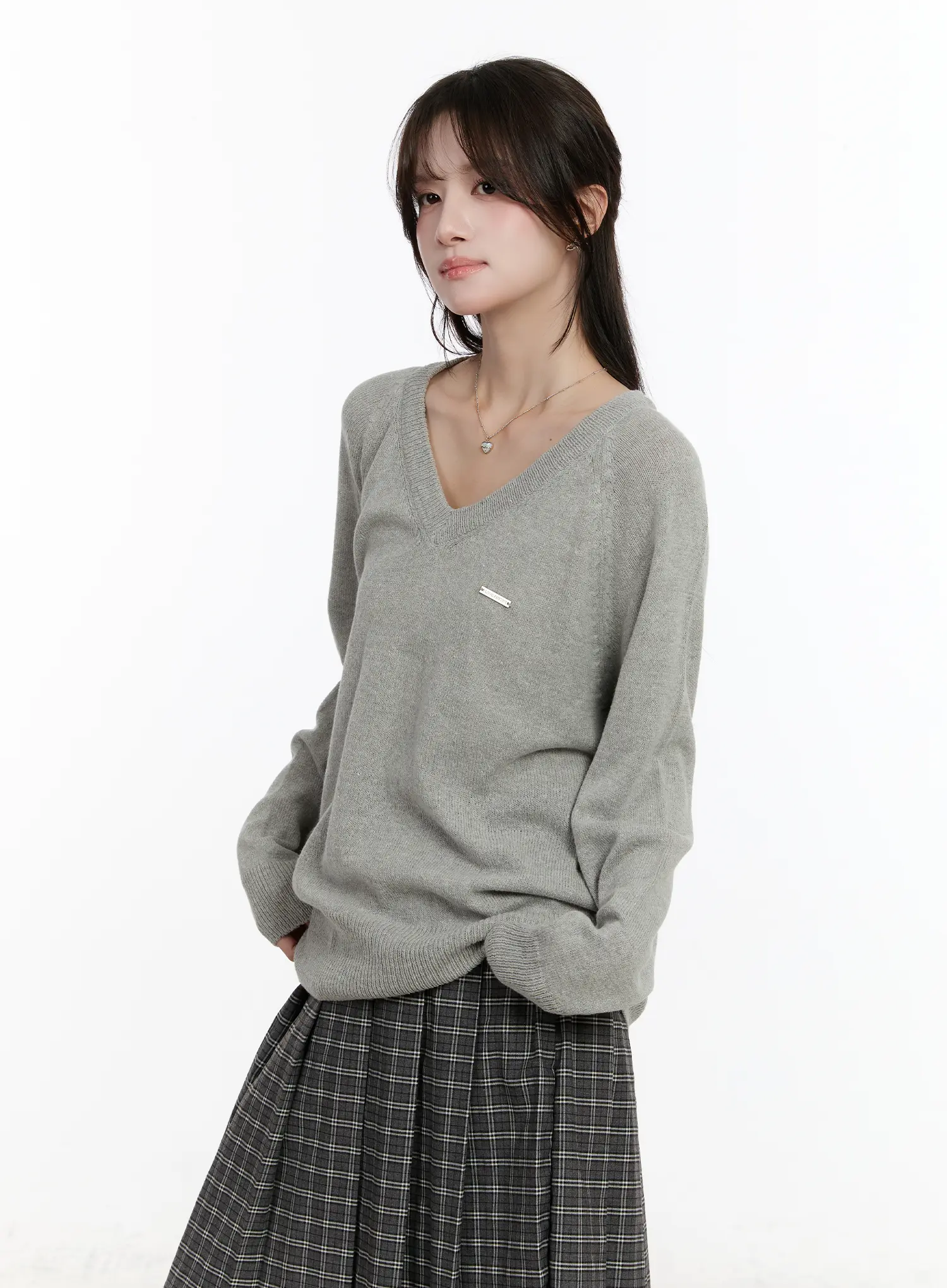 Oversized V-Neck Knit Sweater CM510 - Image 7