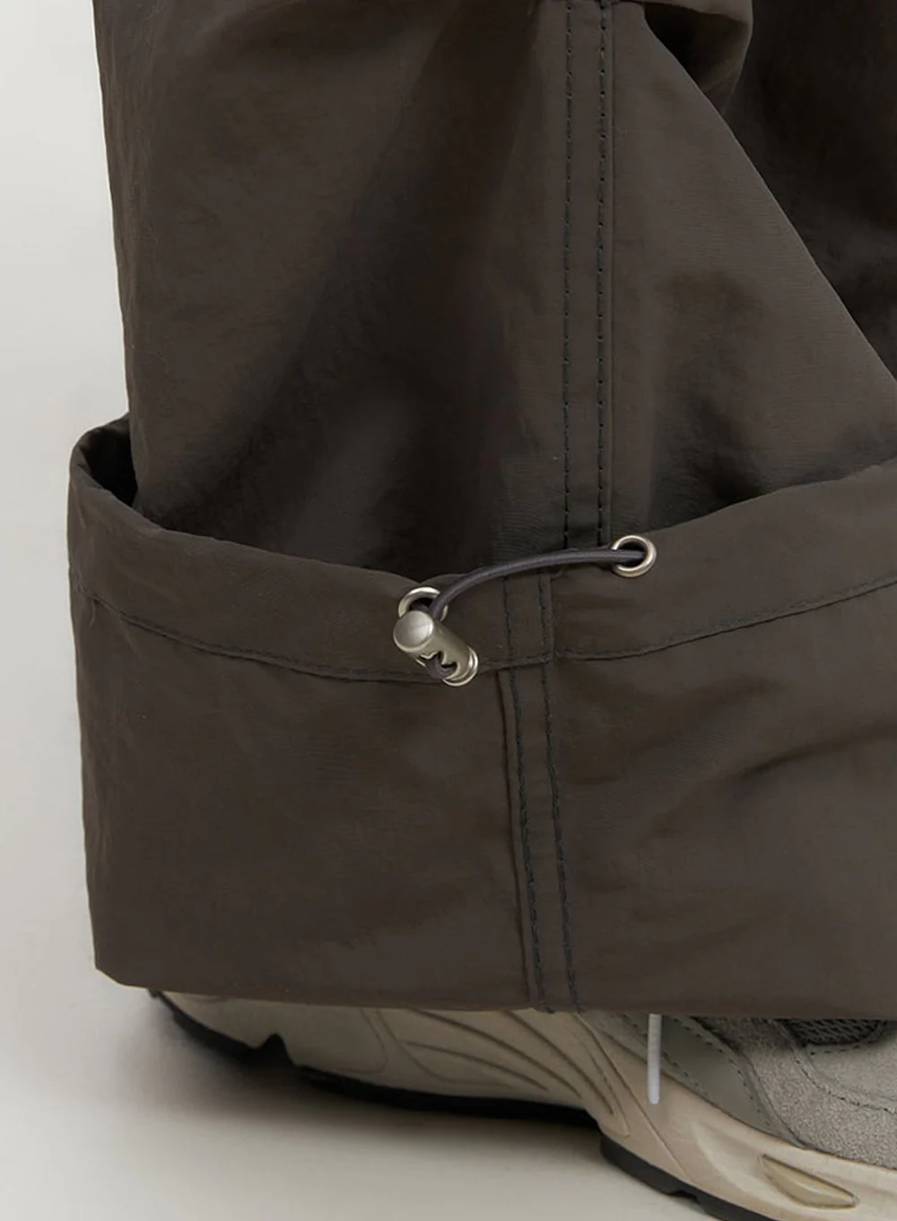 Pocketed Wide-Leg Cargo Pants IF510 - Image 13