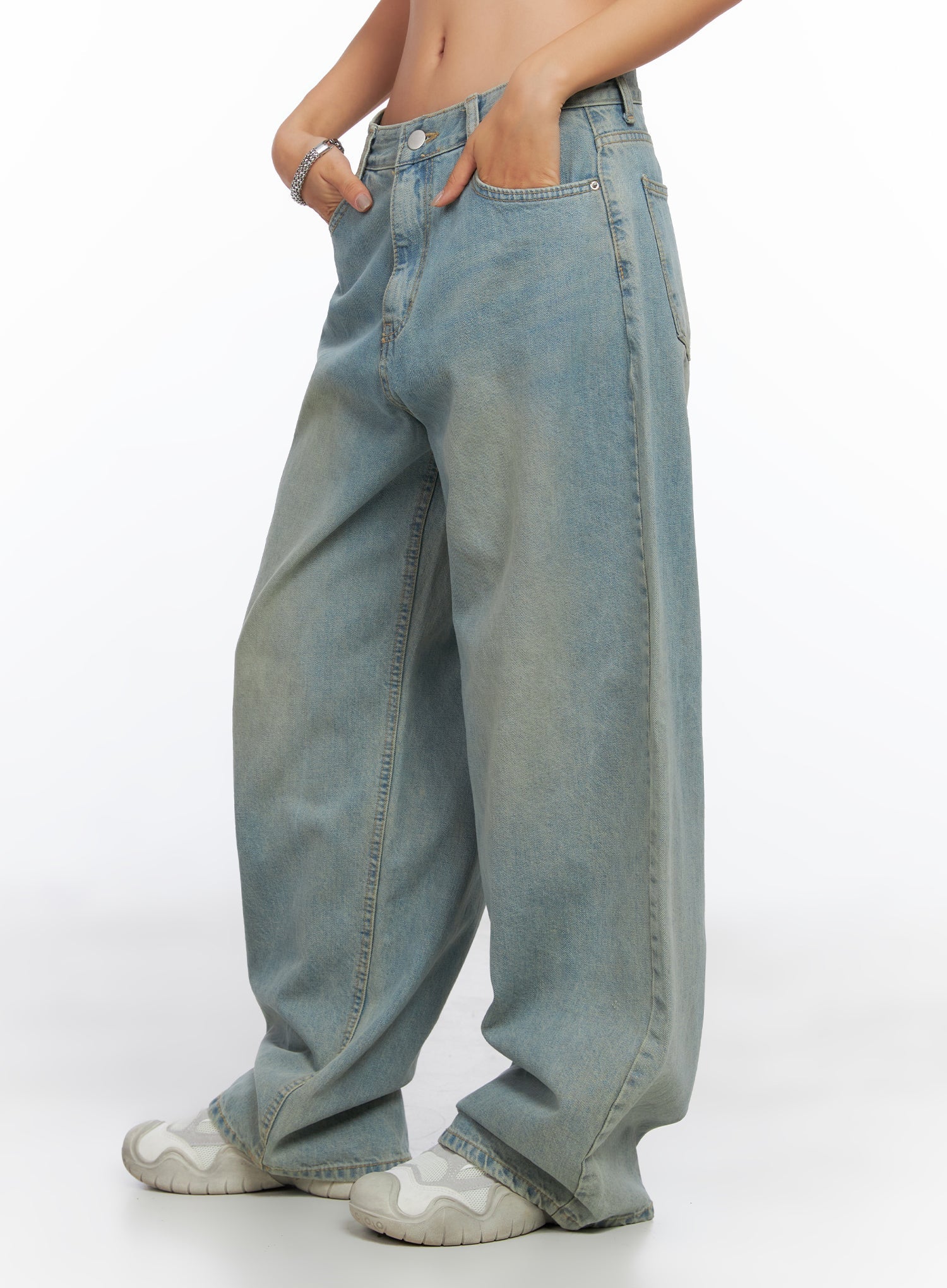 Remi Washed Baggy Jeans CO515 - Image 4