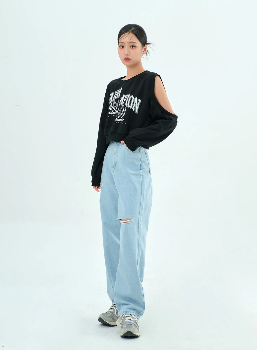 Ripped Basic Jeans BA328 - Image 5