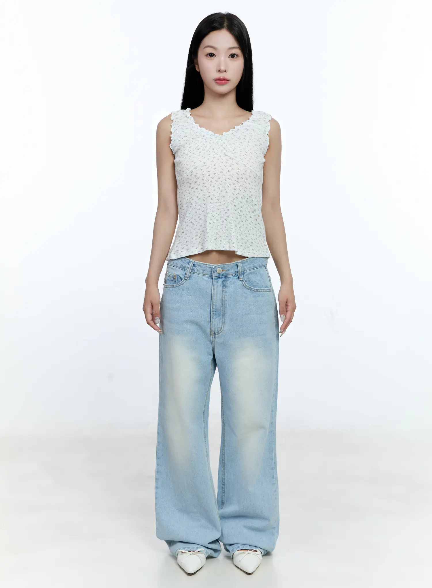 Ruffle V-Neck Sleeveless Top CG512 - Image 2