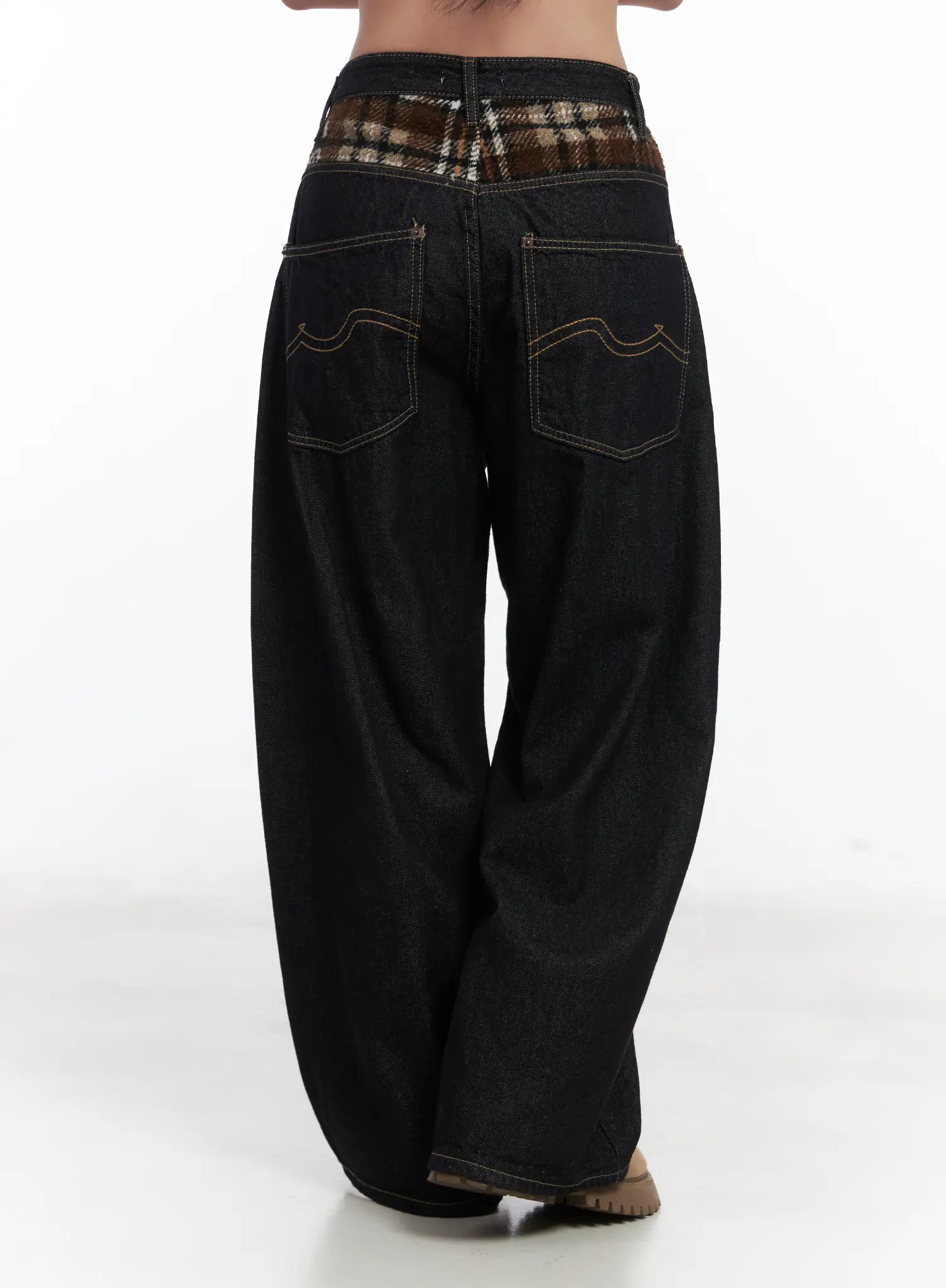 Samara Plaid Accent Wide Leg Jeans CD501 - Image 4