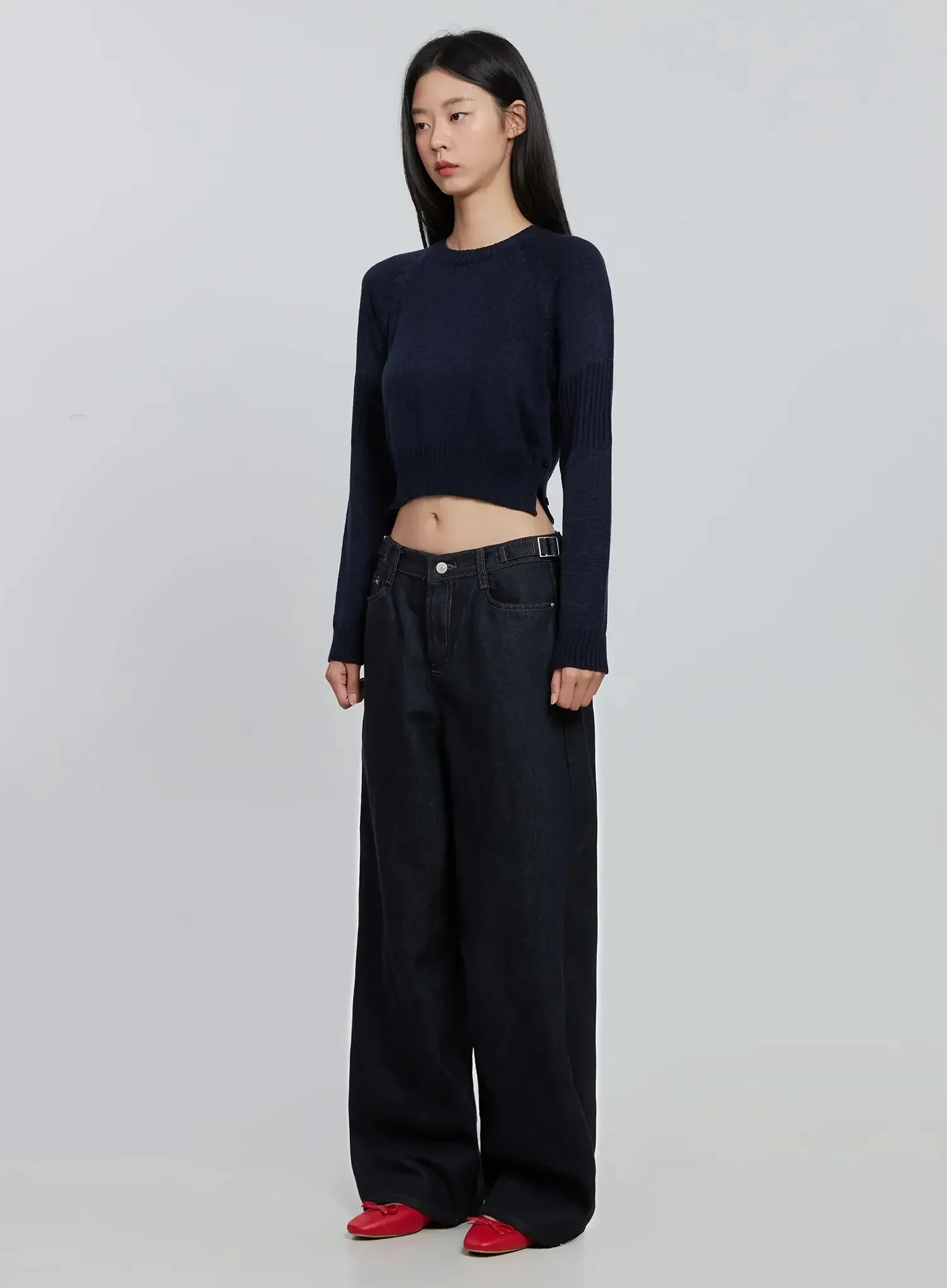 Side Button Cropped Knit IO530 - Image 8