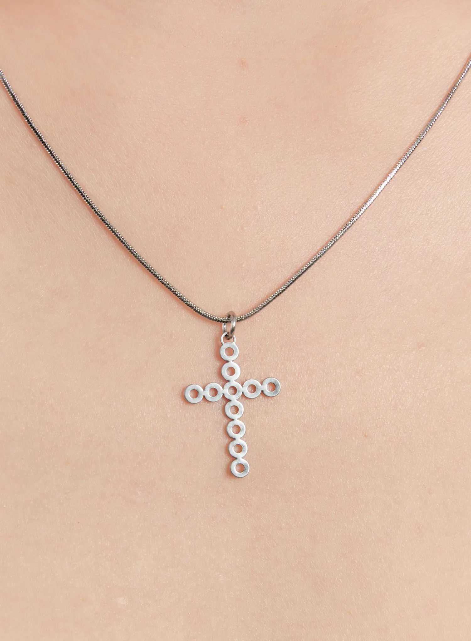 Silver Cross Necklace IN528 - Image 4