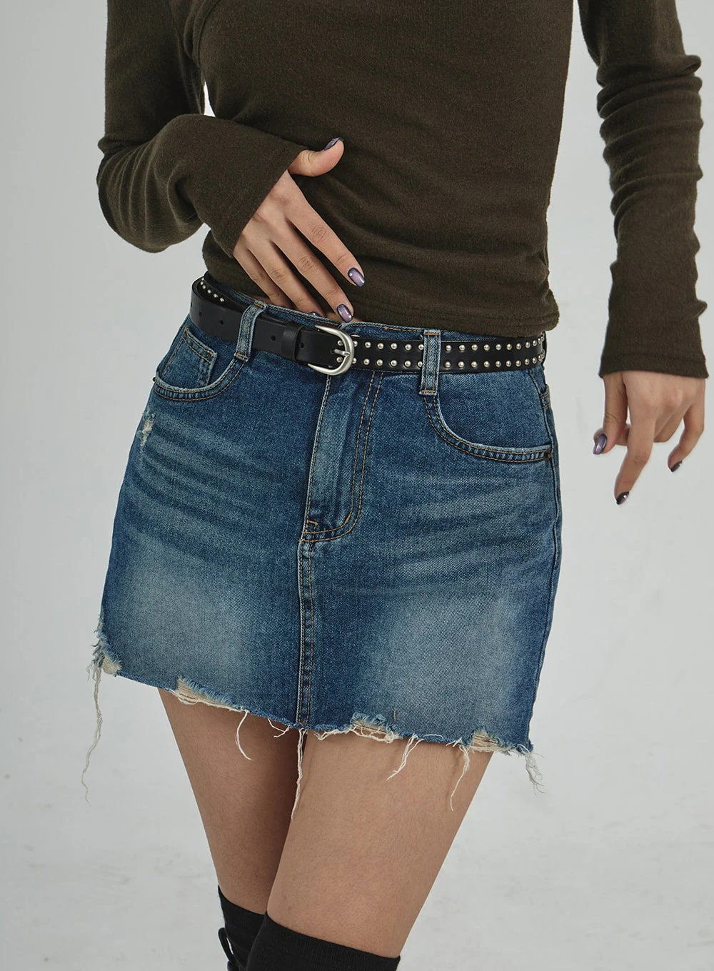 Silver-Toned Hardware Belt CD12 - Image 5