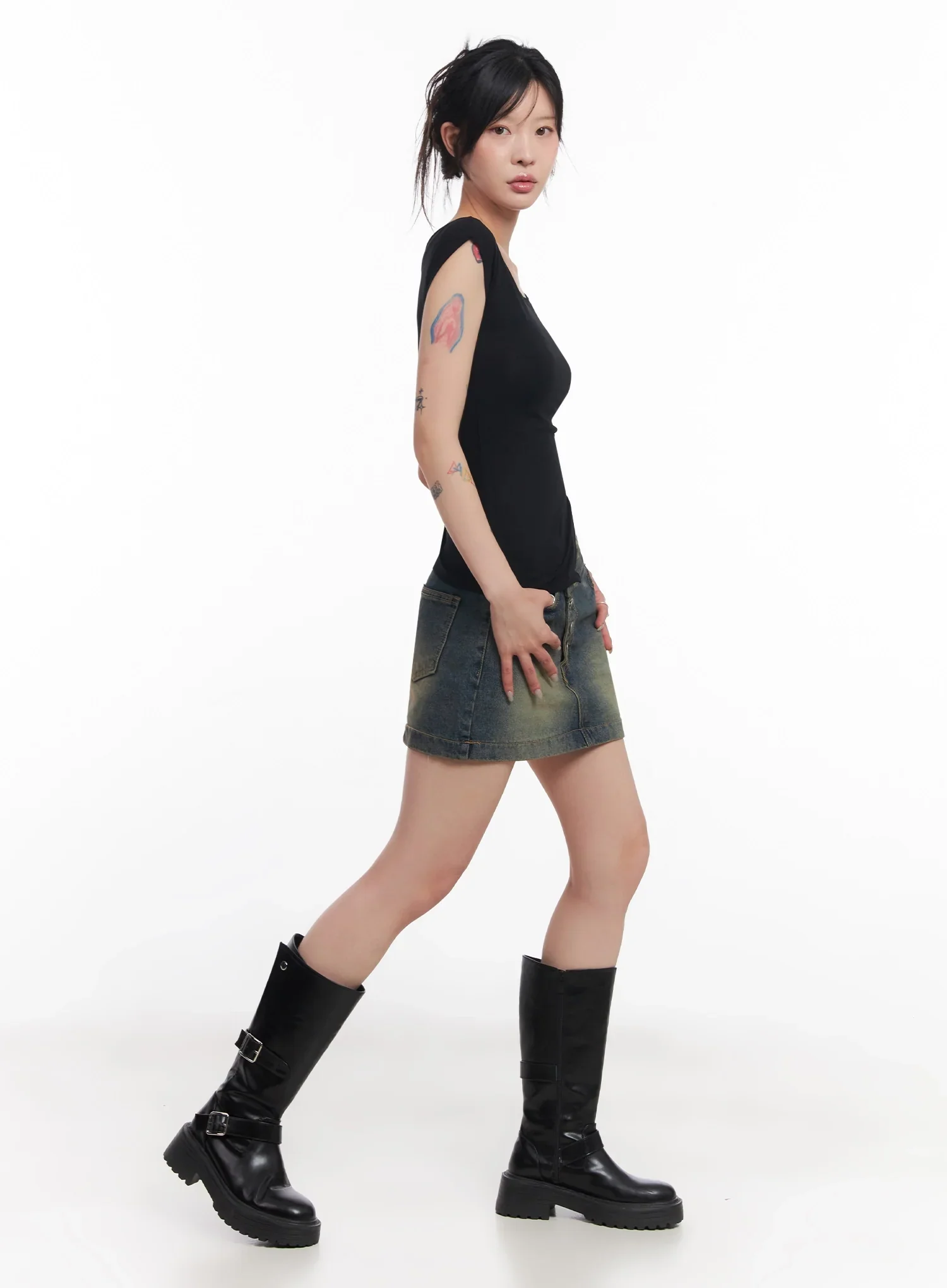 Slanted-Button Low-Rise Denim Skirt IC503 - Image 10