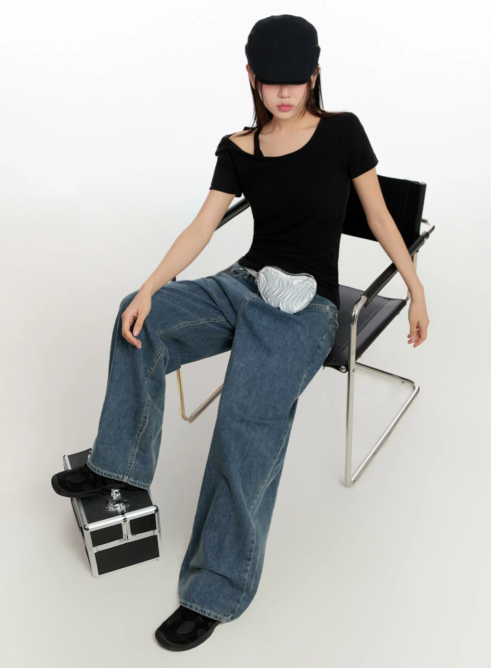 Slim-Fit Buttoned U Neck Top IU509 - Image 3