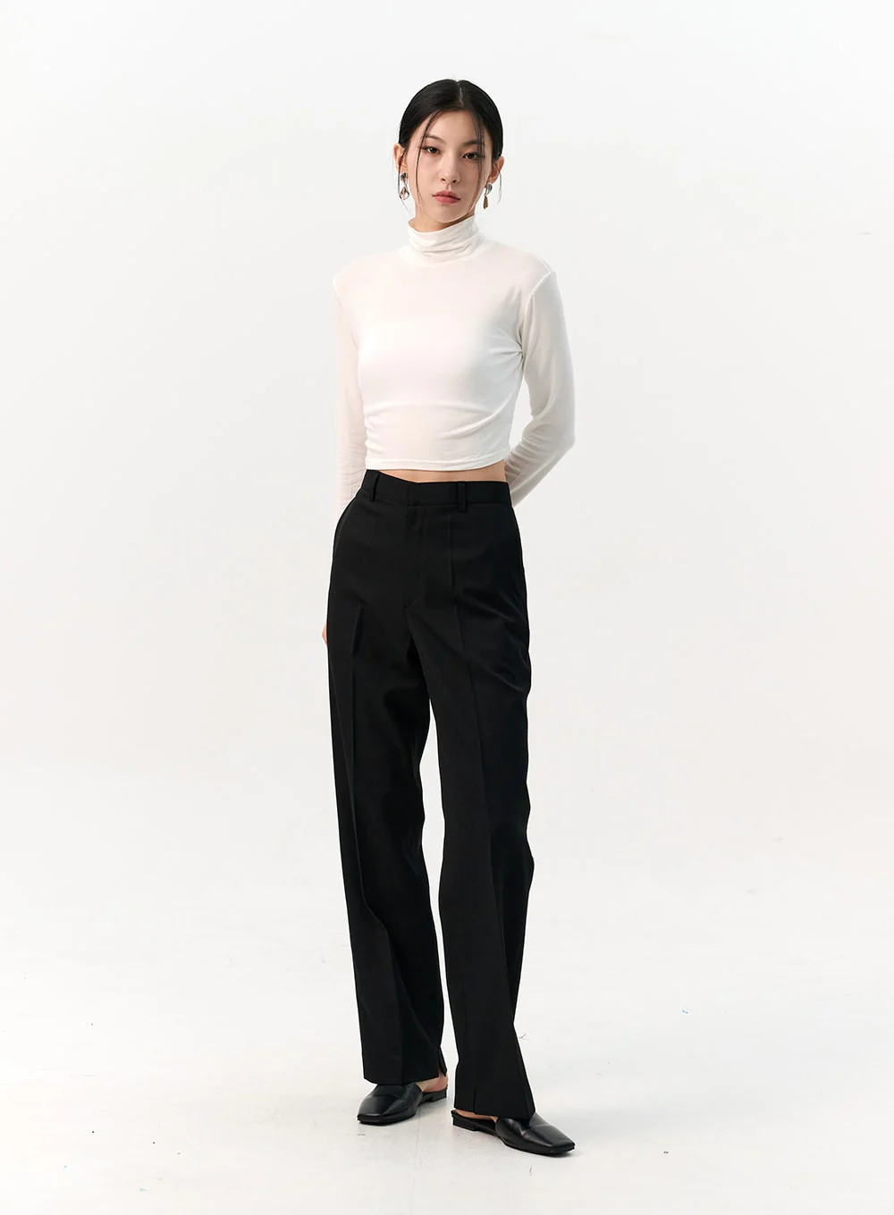 Solid Long Sleeve Turtleneck Crop IO320 - Image 3