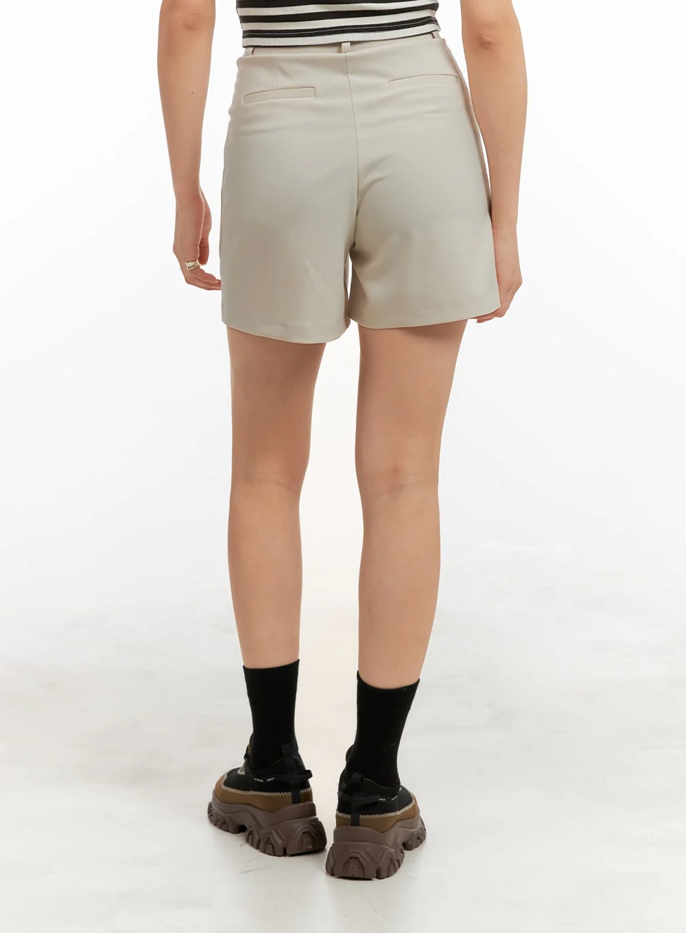 Solid Loose Fit Shorts OA429 - Image 5