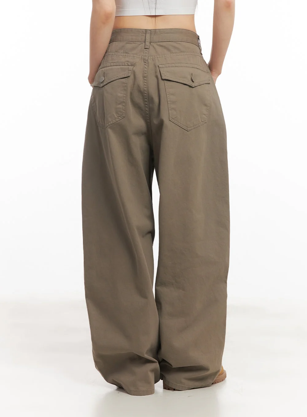 Solid Pocketed Wide-Fit Trousers CA523 - Image 7