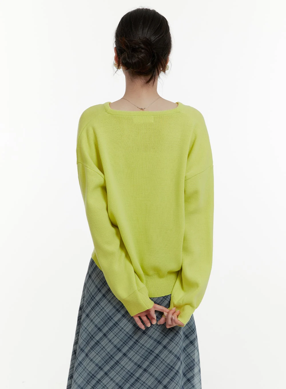 Solid V-Neck Sweater OA405 - Image 5
