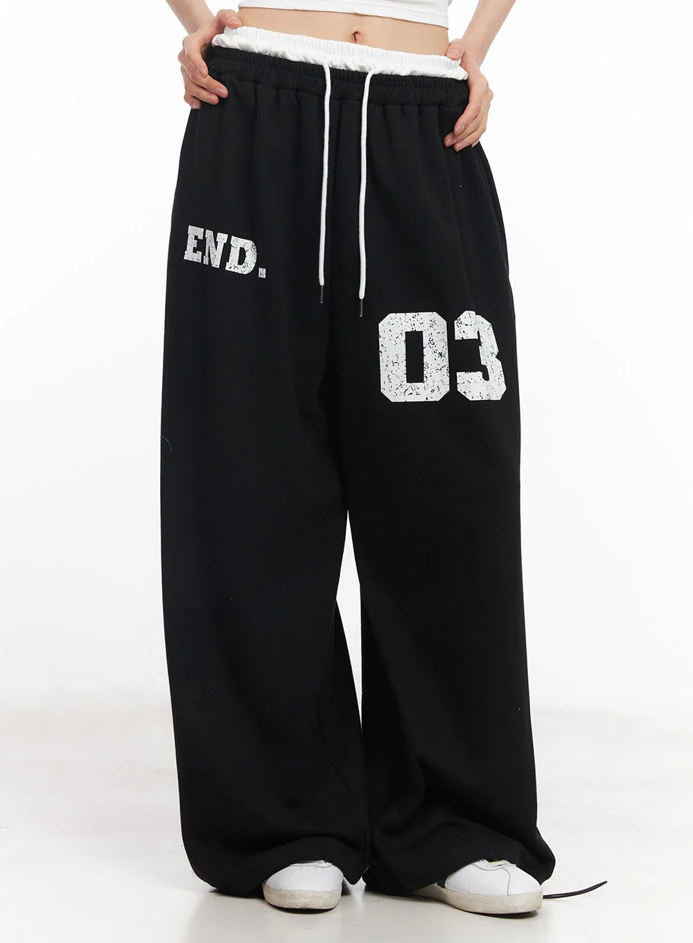 Sporty Layered Sweatpants CY528 - Image 2