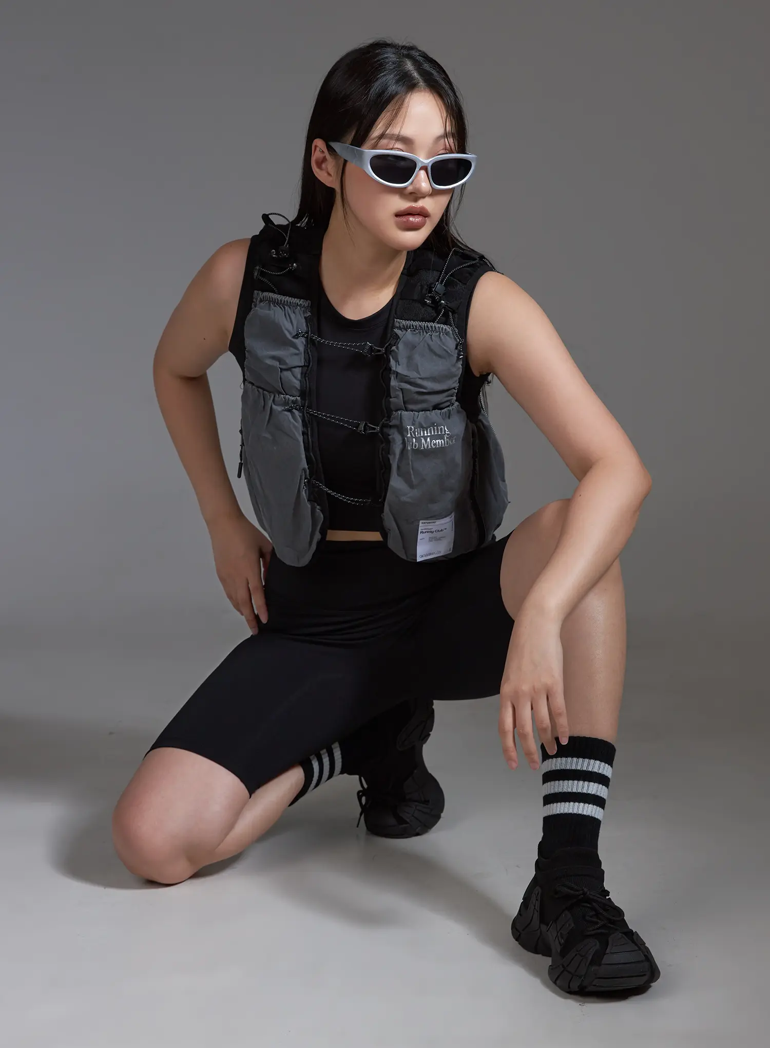 Sporty Utility Running Vest (Dark Gray) IO517