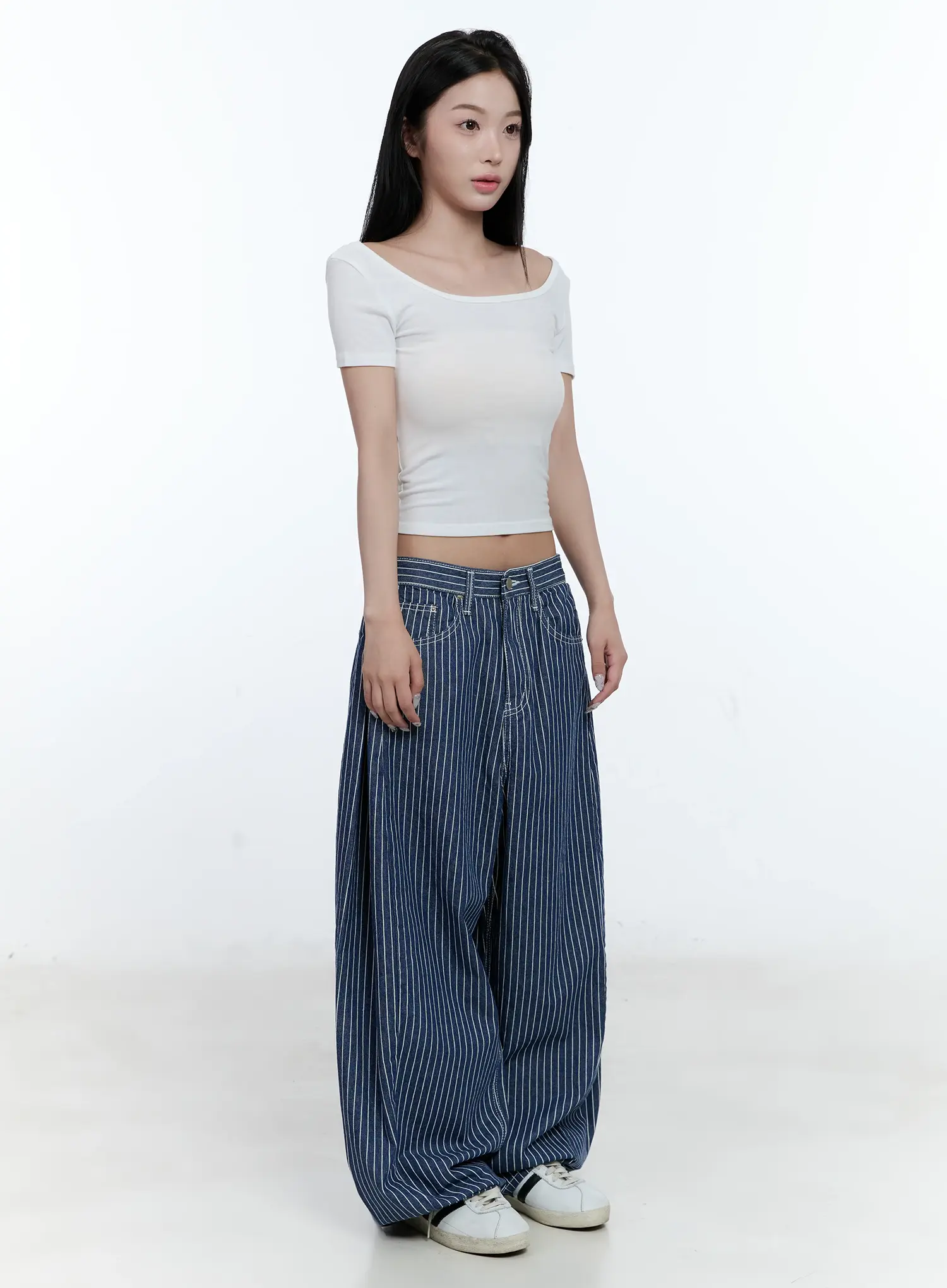 Square-Neck Crop Top CL530 - Image 3