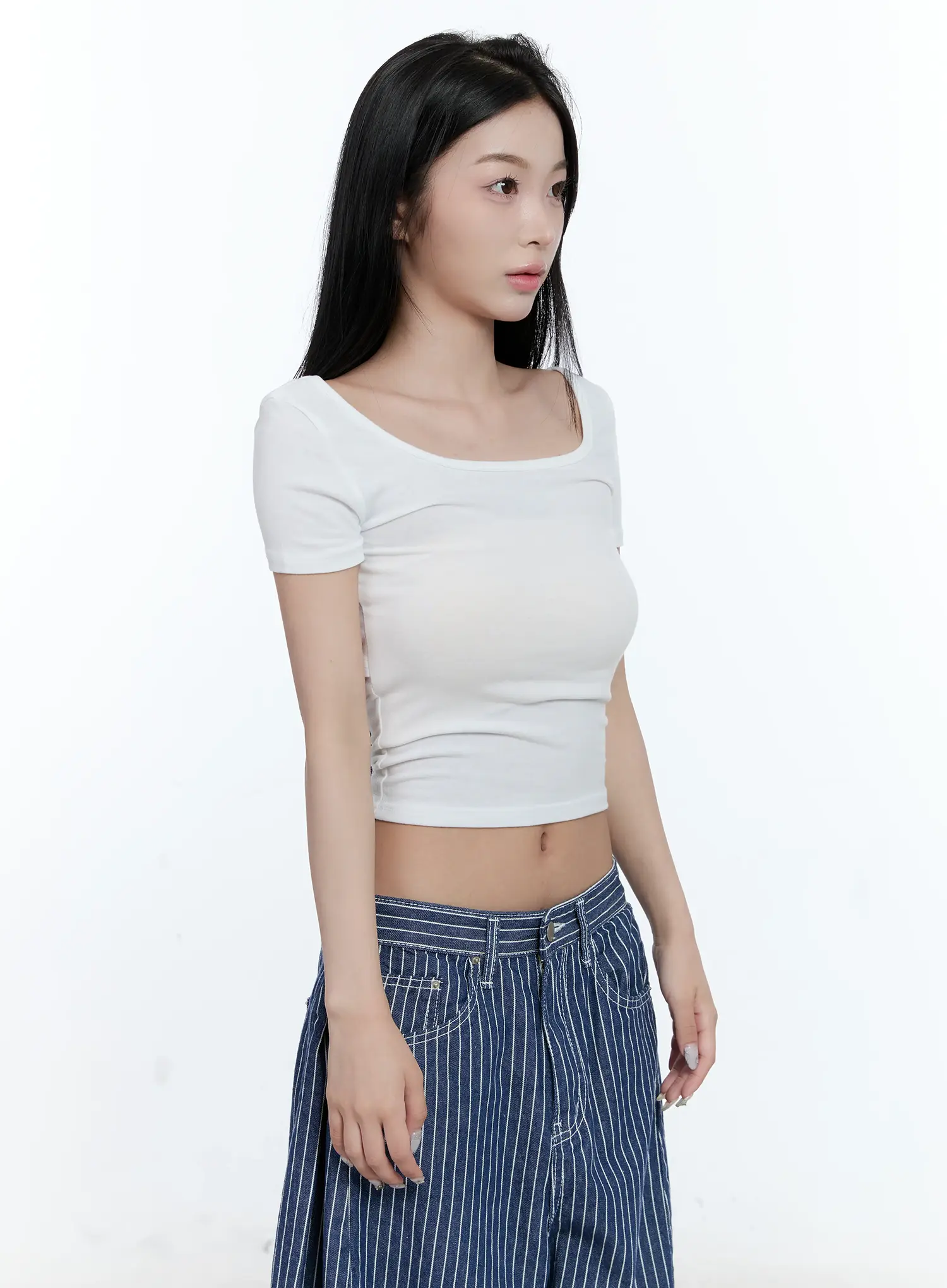 Square-Neck Crop Top CL530 - Image 9