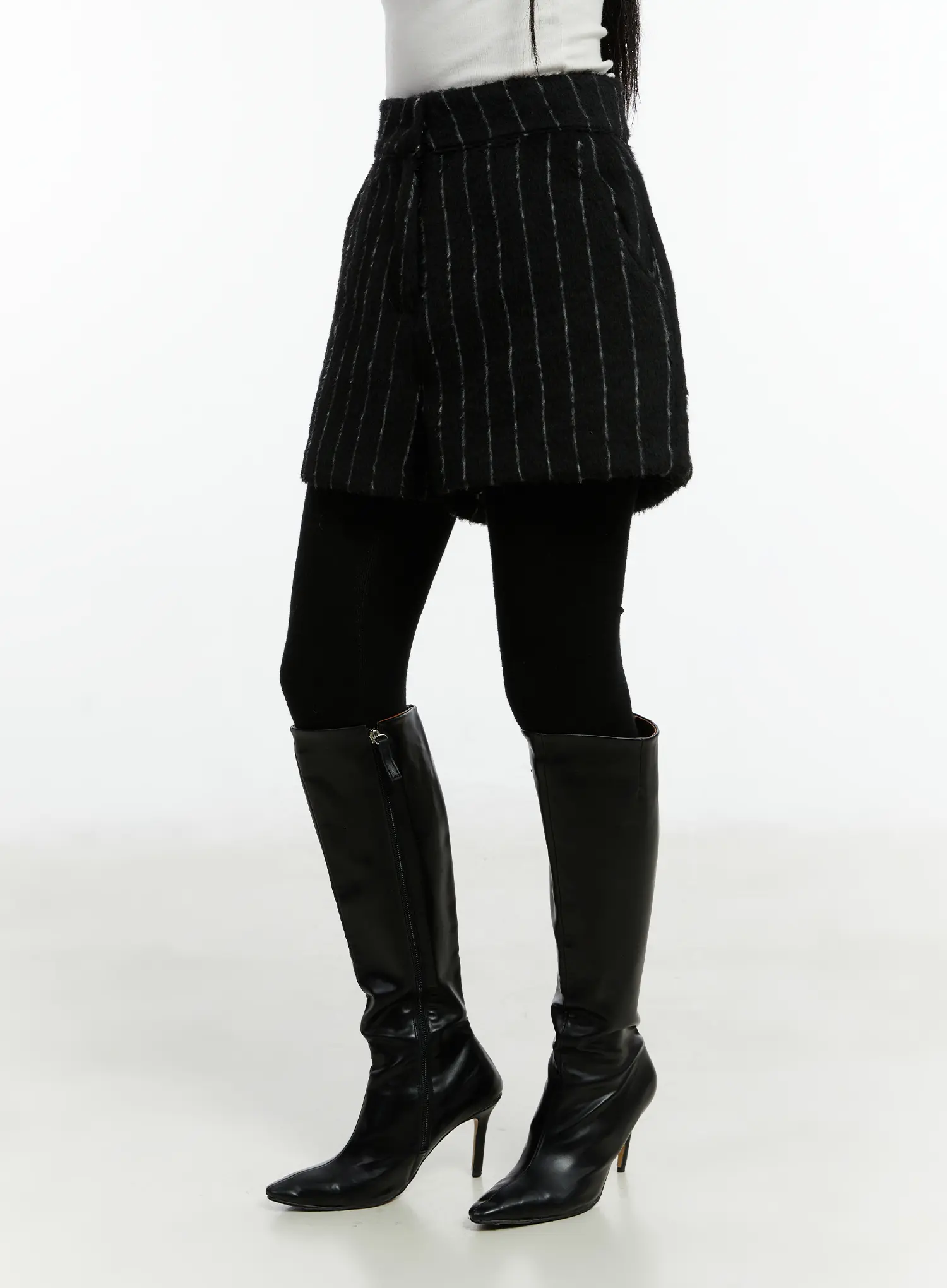 Striped Wool Blend Shorts CD514 - Image 9