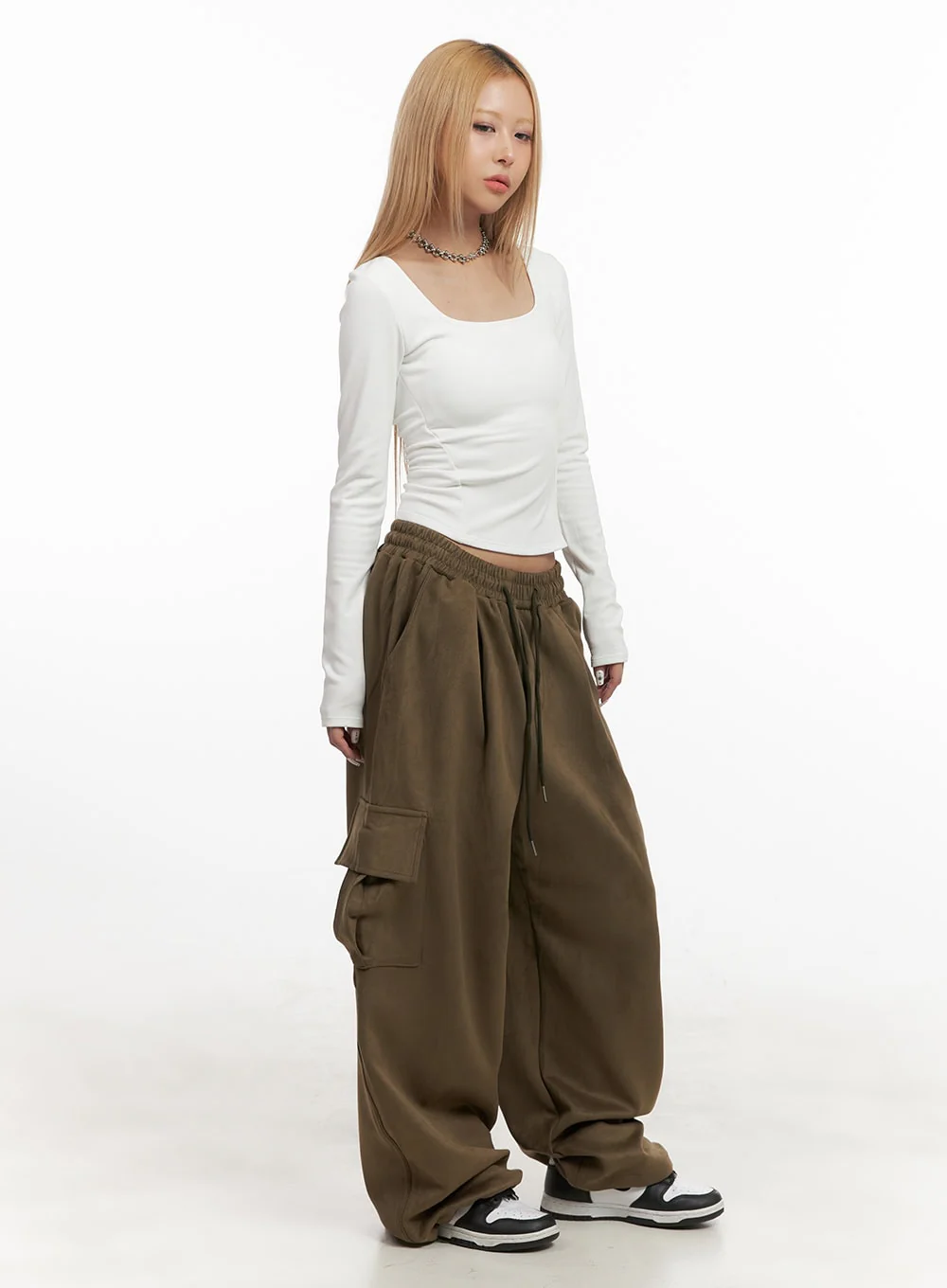 Suede Wide-Fit Cargo Sweatpants CJ507 - Image 2