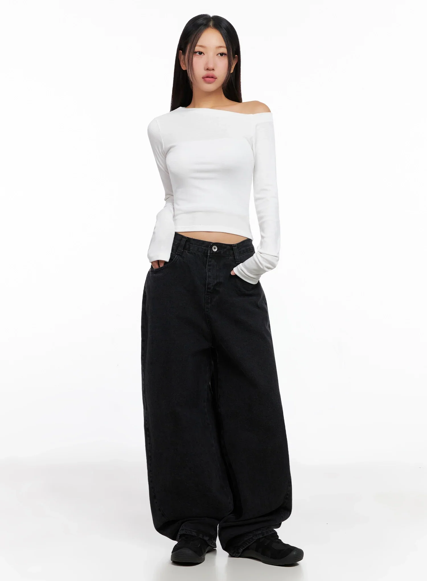Sunwoo Embroidered Wide Leg Jeans IG528 - Image 4