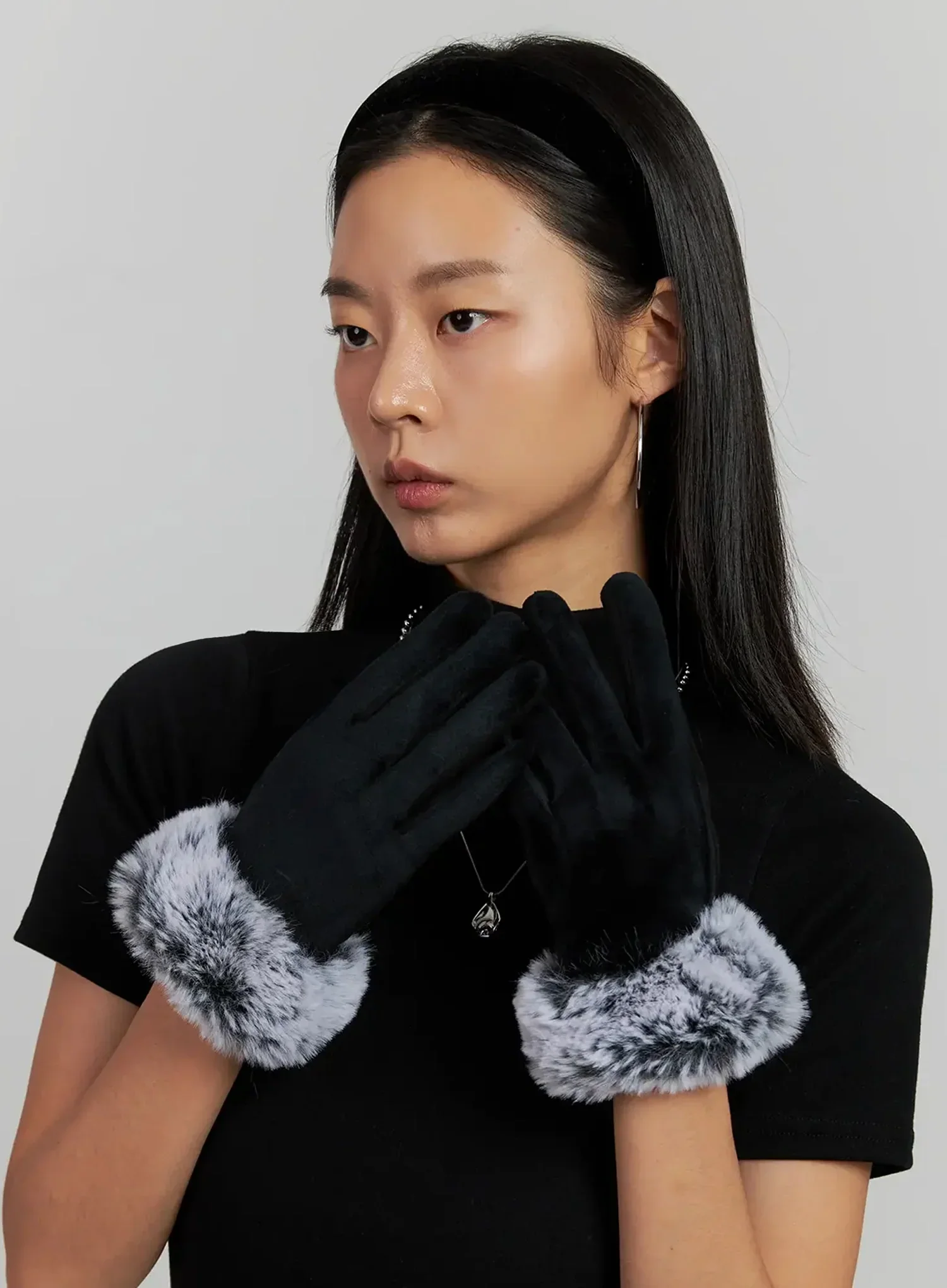 Textured Velvet Gloves IN528 - Image 8