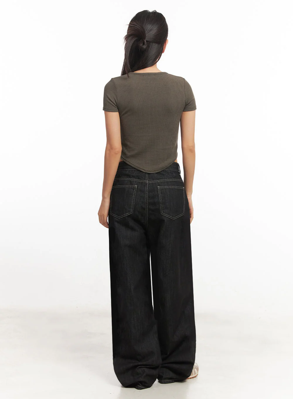 Tomboy Graphic Crop Top IA524 - Image 12