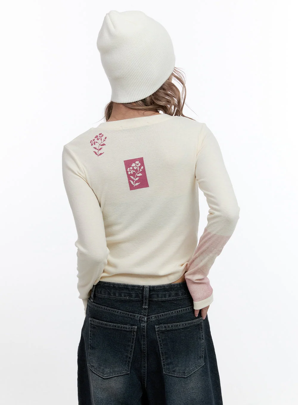 Trendy Graphic Crop Tee CN422 - Image 7