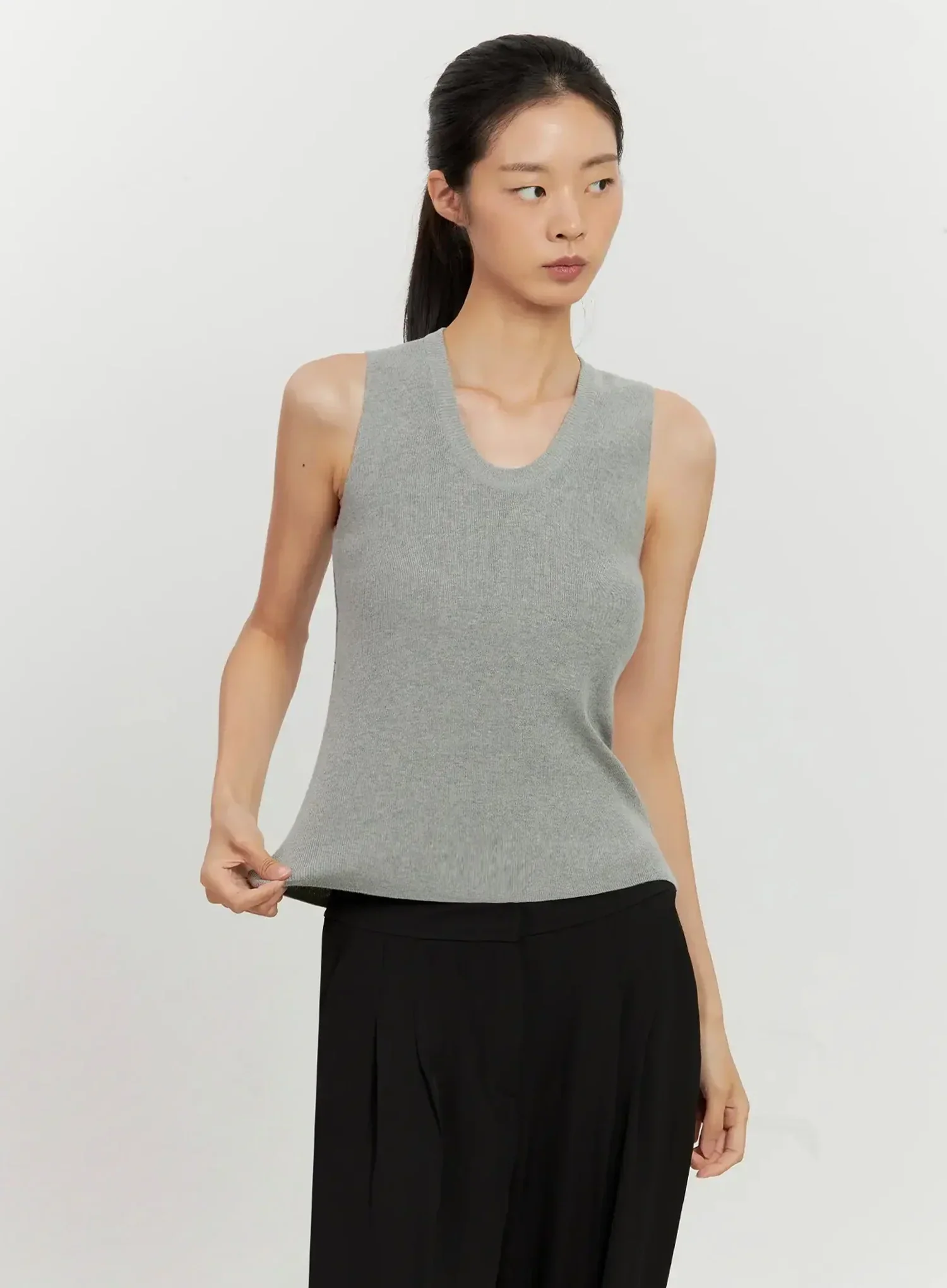 U-Neck Knit Tank IL528 - Image 13