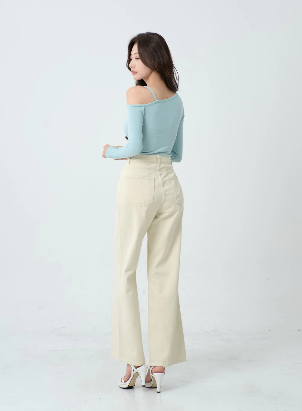 Unbalance Thin Strap Off-Shoulder T-Shirt IO24 - Image 11