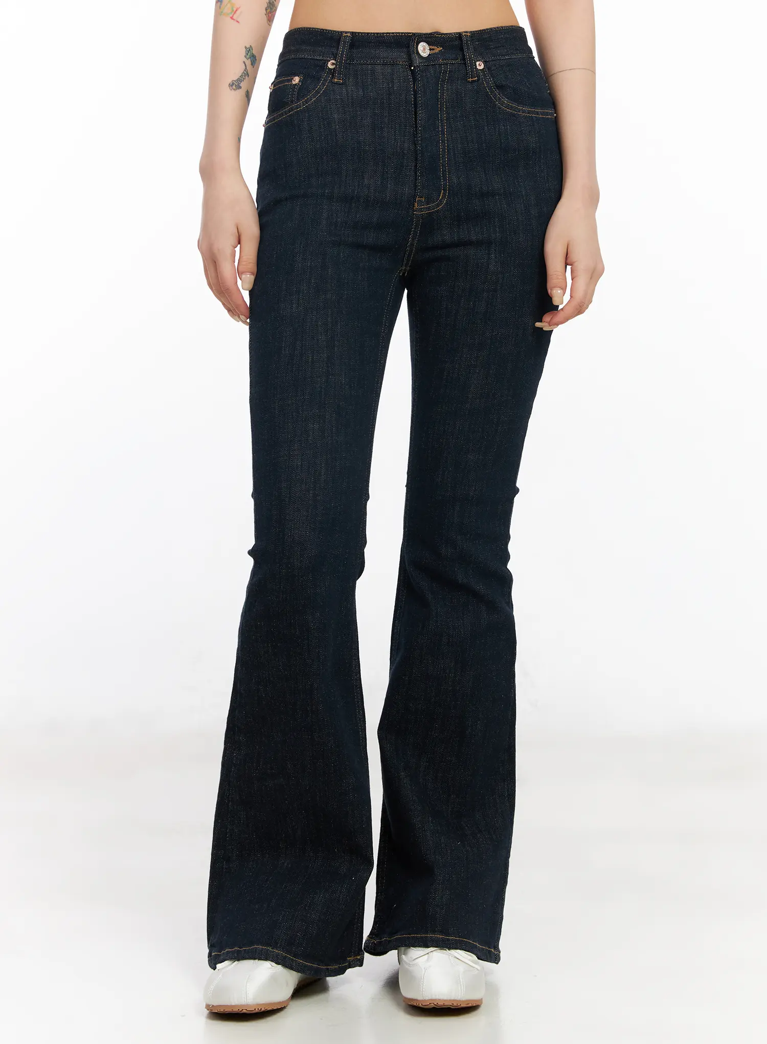 V Dark Wash Bootcut Jeans CF526