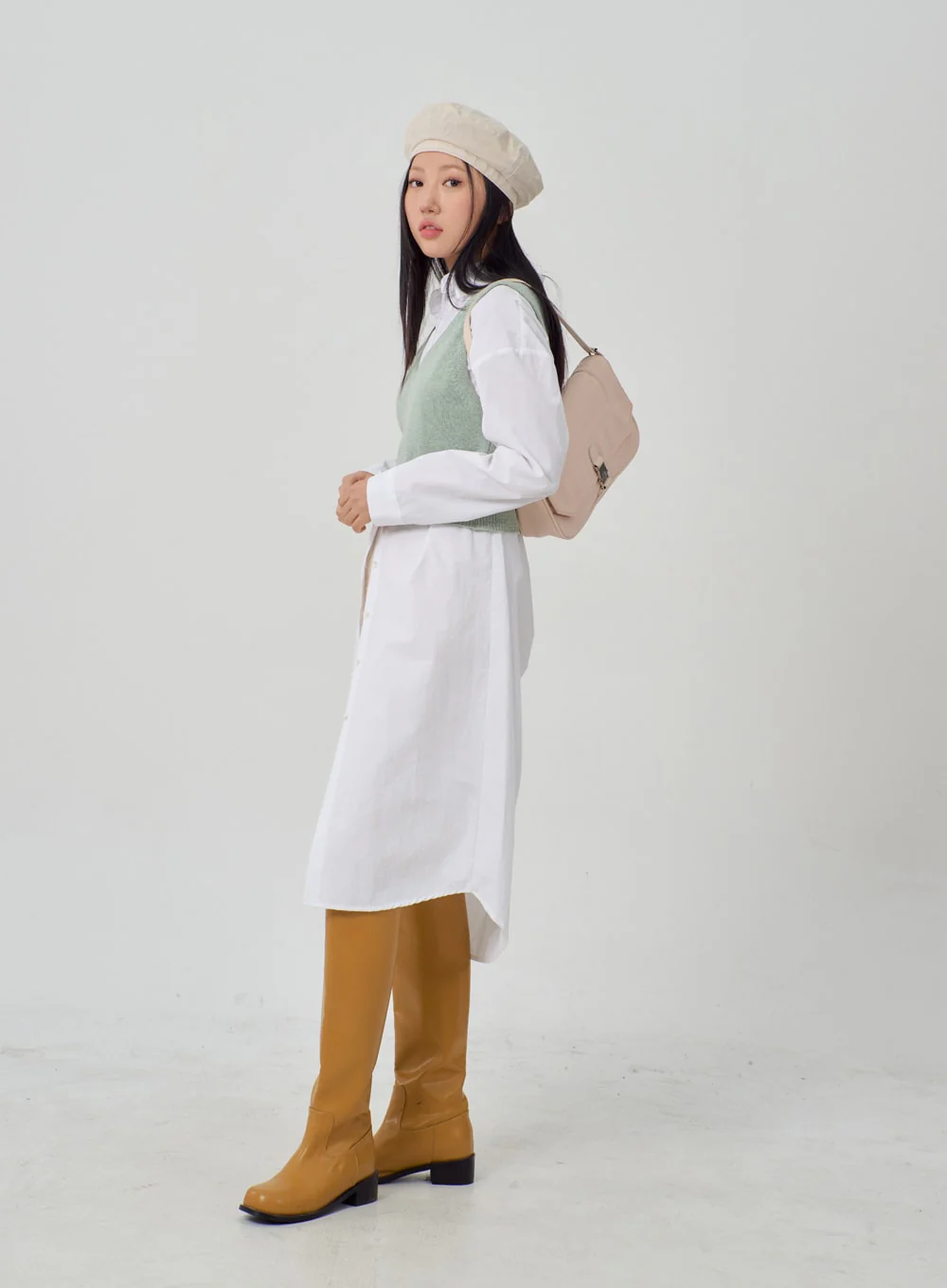 V-Neck Simple Vest IM316 - Image 6