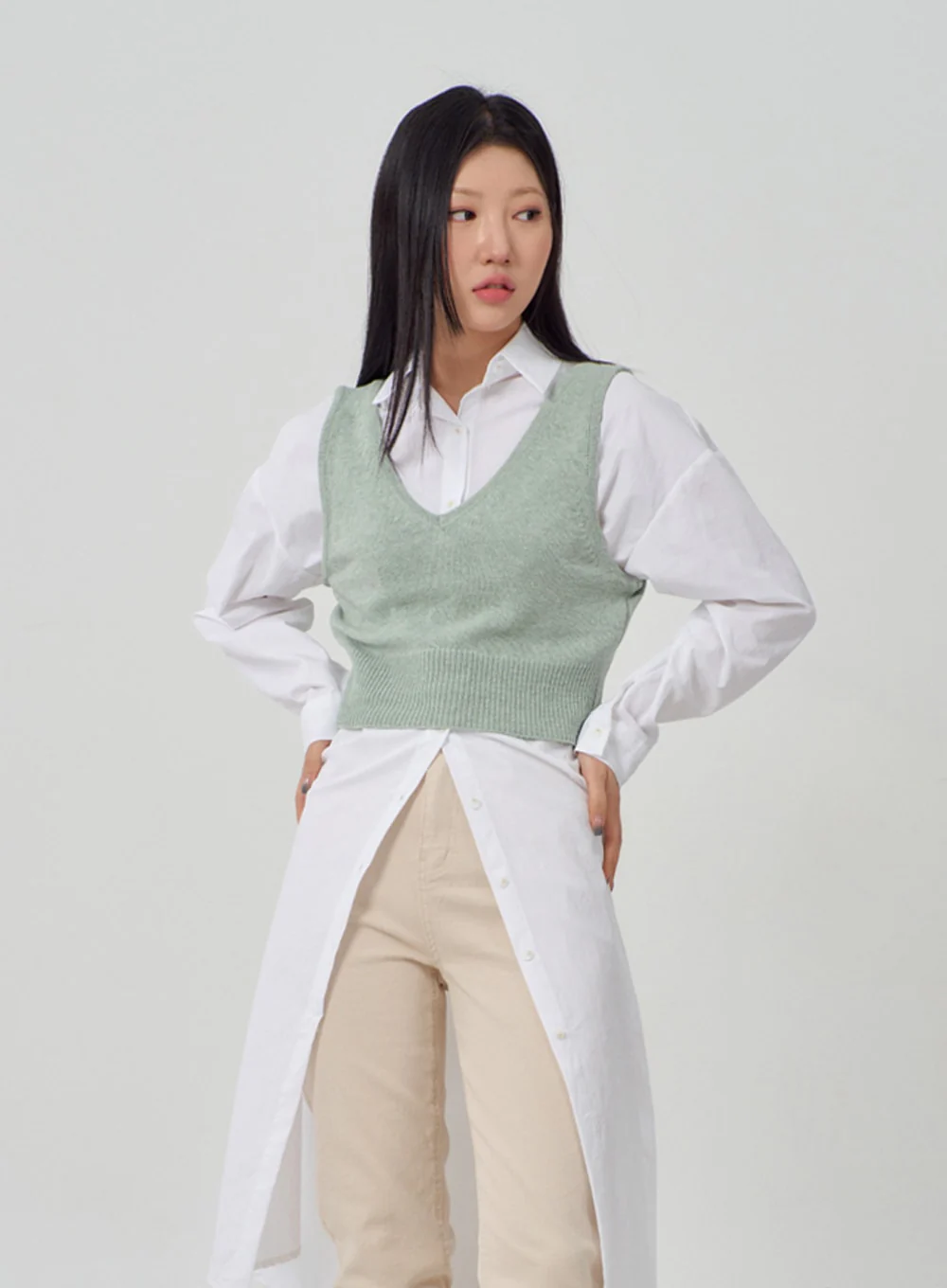 V-Neck Simple Vest IM316 - Image 9