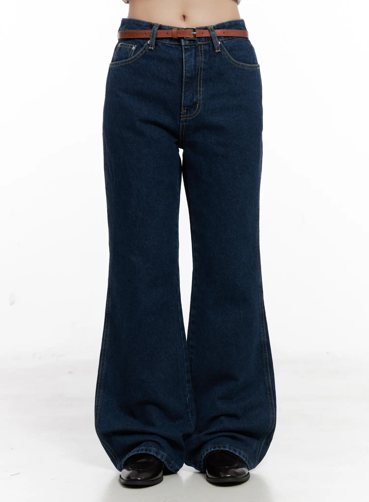 Valery Belted Bootcut Jeans CO522