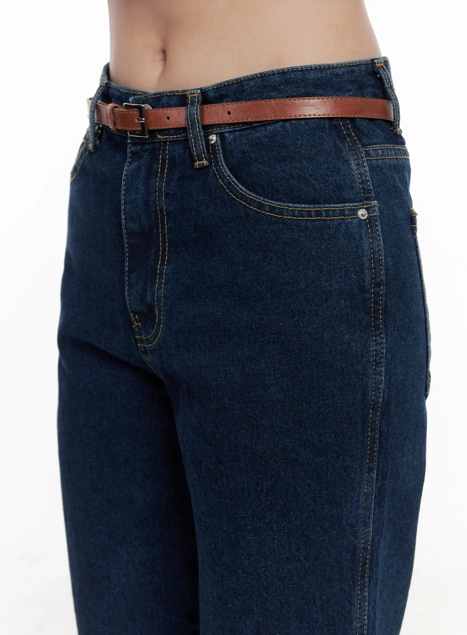 Valery Belted Bootcut Jeans CO522 - Image 9