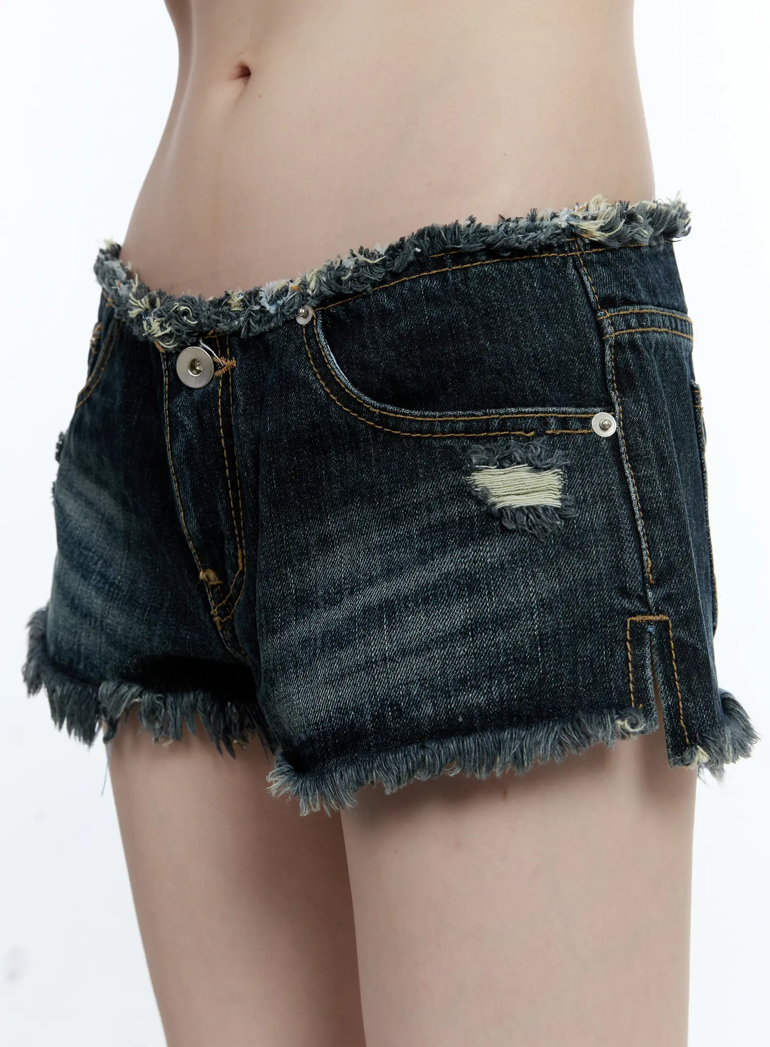 Vintage Distressed Denim Shorts CG507 - Image 10