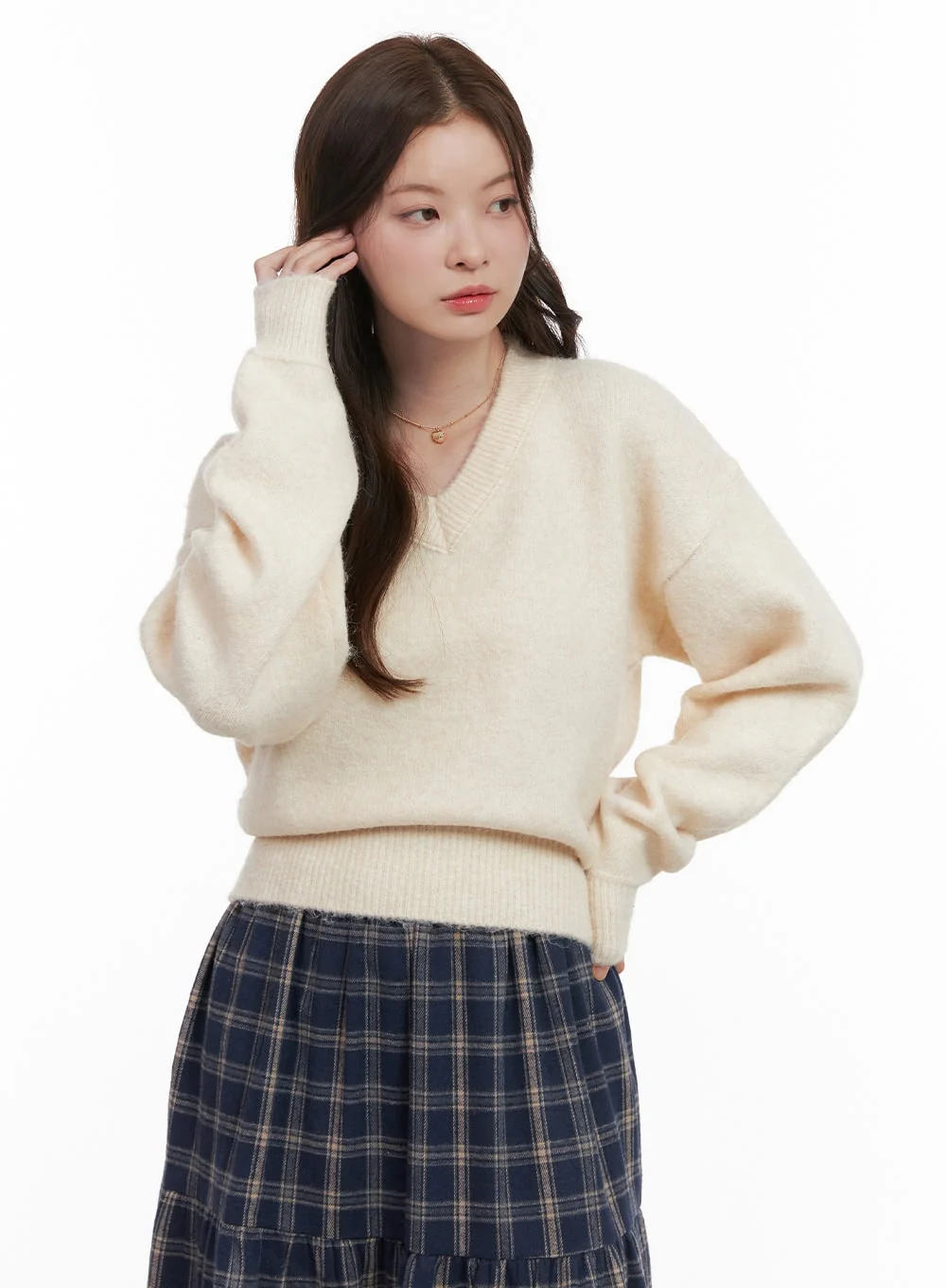 WarmWool Solid V-Neck Sweater OD403 - Image 5